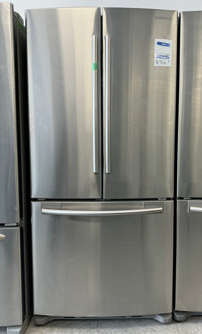 SAMSUNG 33” FRENCH DOOR FRIDGE WITH ICE MAKER - RF197ABRS