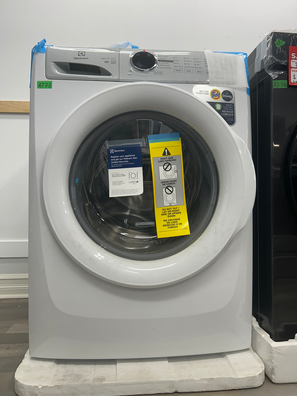 OPEN BOX-Electrolux 27" Front Load Washer -ELFW7337AW2