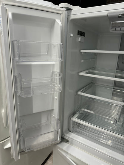 WHIRLPOOL 30" FRENCH DOOR FRIDGE - WRF560SFYW02