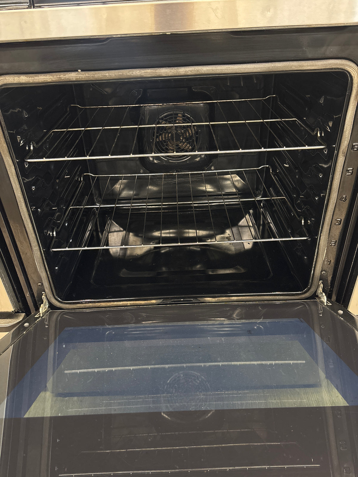 Hisense 30” Freestanding Glass Top Range - HBE3502CAS