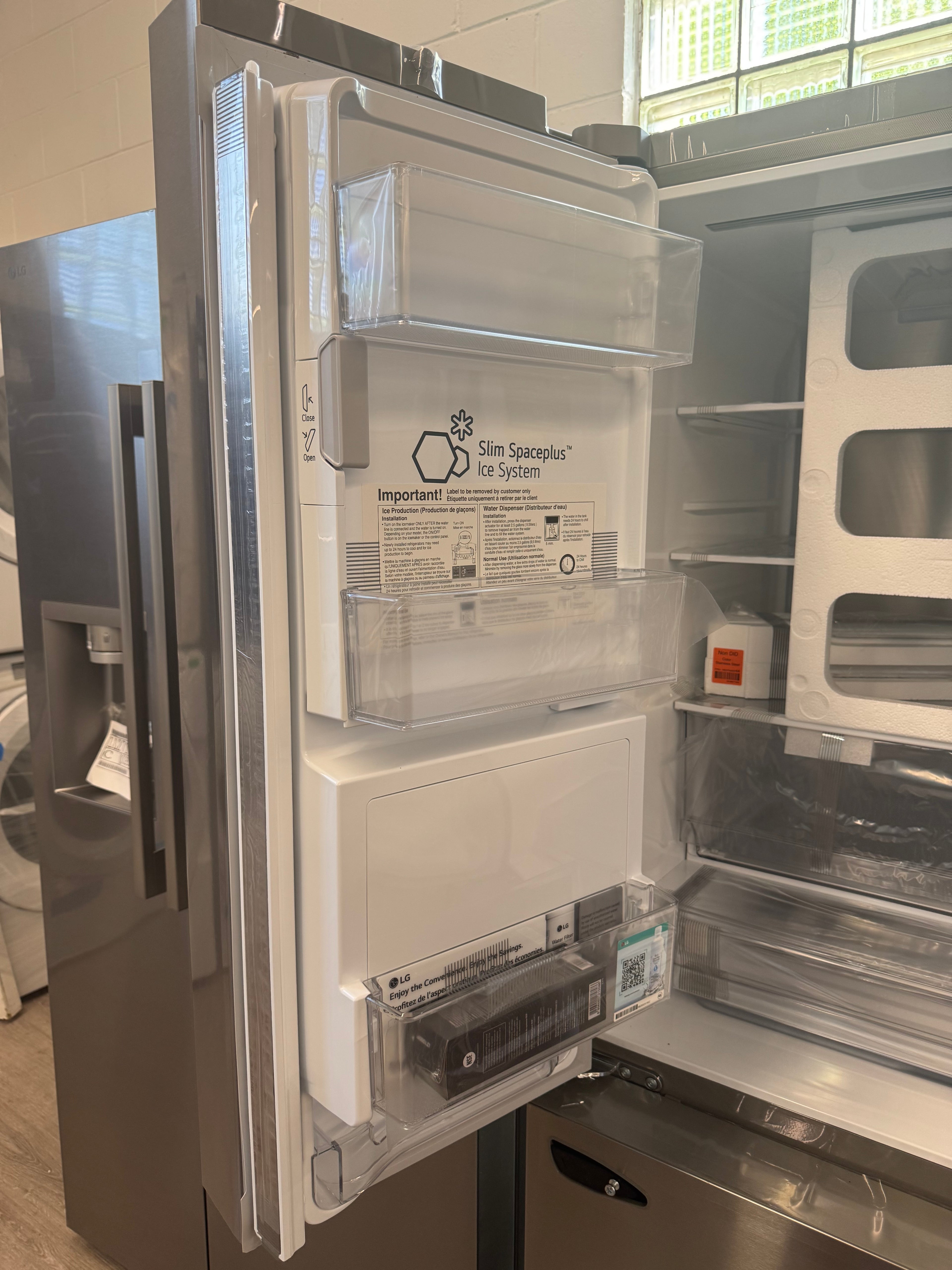 NEW - LG 36” French Door with Water & Ice Dispenser - LRFXS3106S (1 YEAR MANUFACTURER WARRANTY)