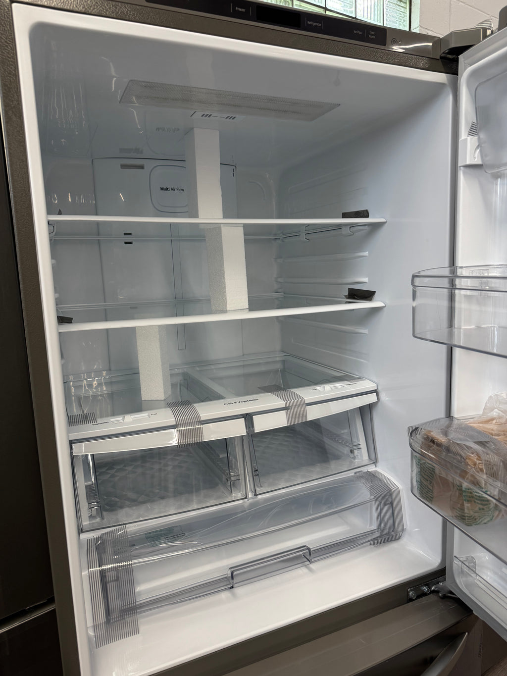 OPEN BOX - LG 30” Bottom Freezer Refrigerator - LRDNS2200S - 1 YEAR LG WARRANTY