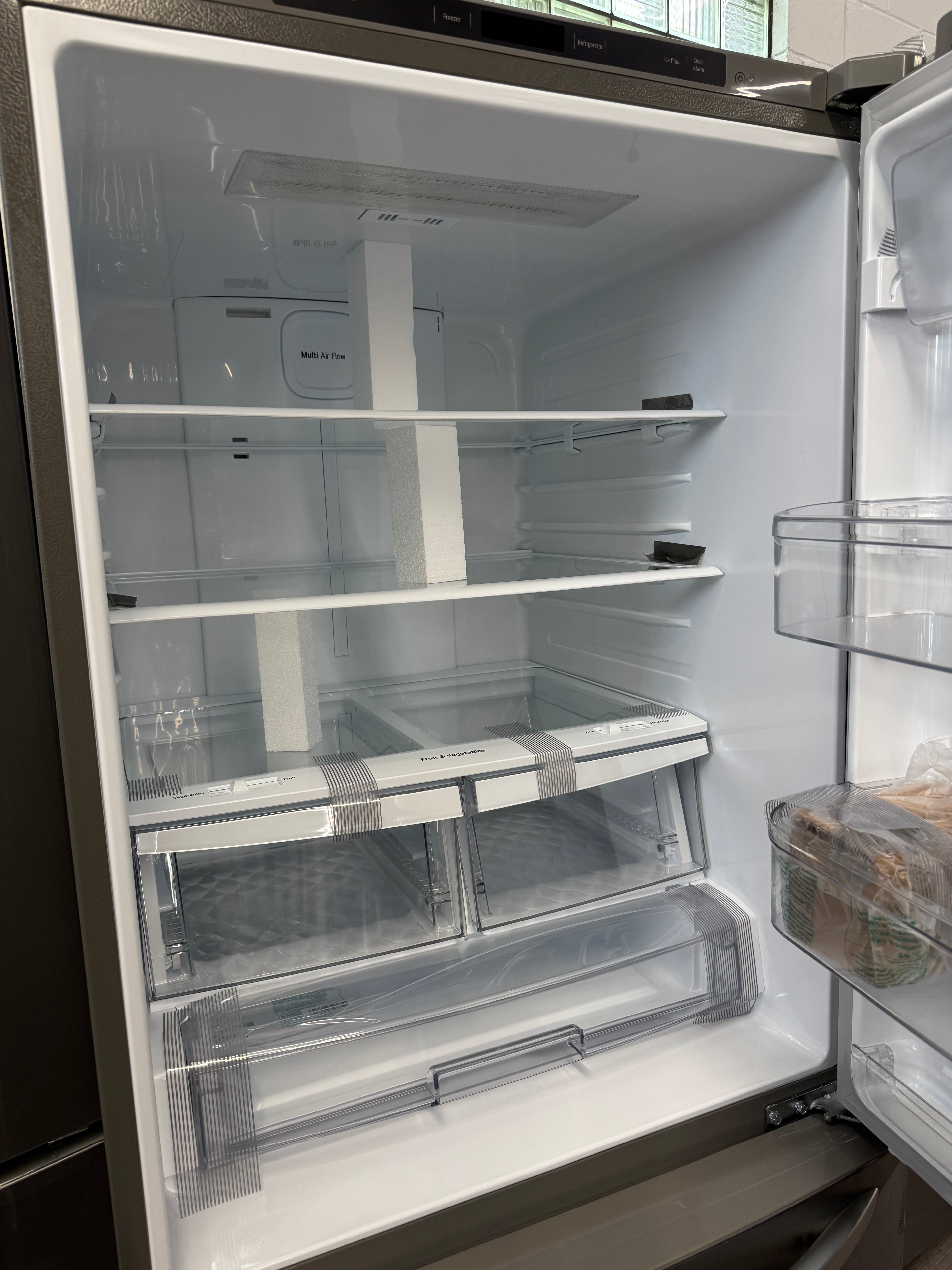 OPEN BOX - LG 30” Bottom Freezer Refrigerator - LRDNS2200S - 1 YEAR LG WARRANTY