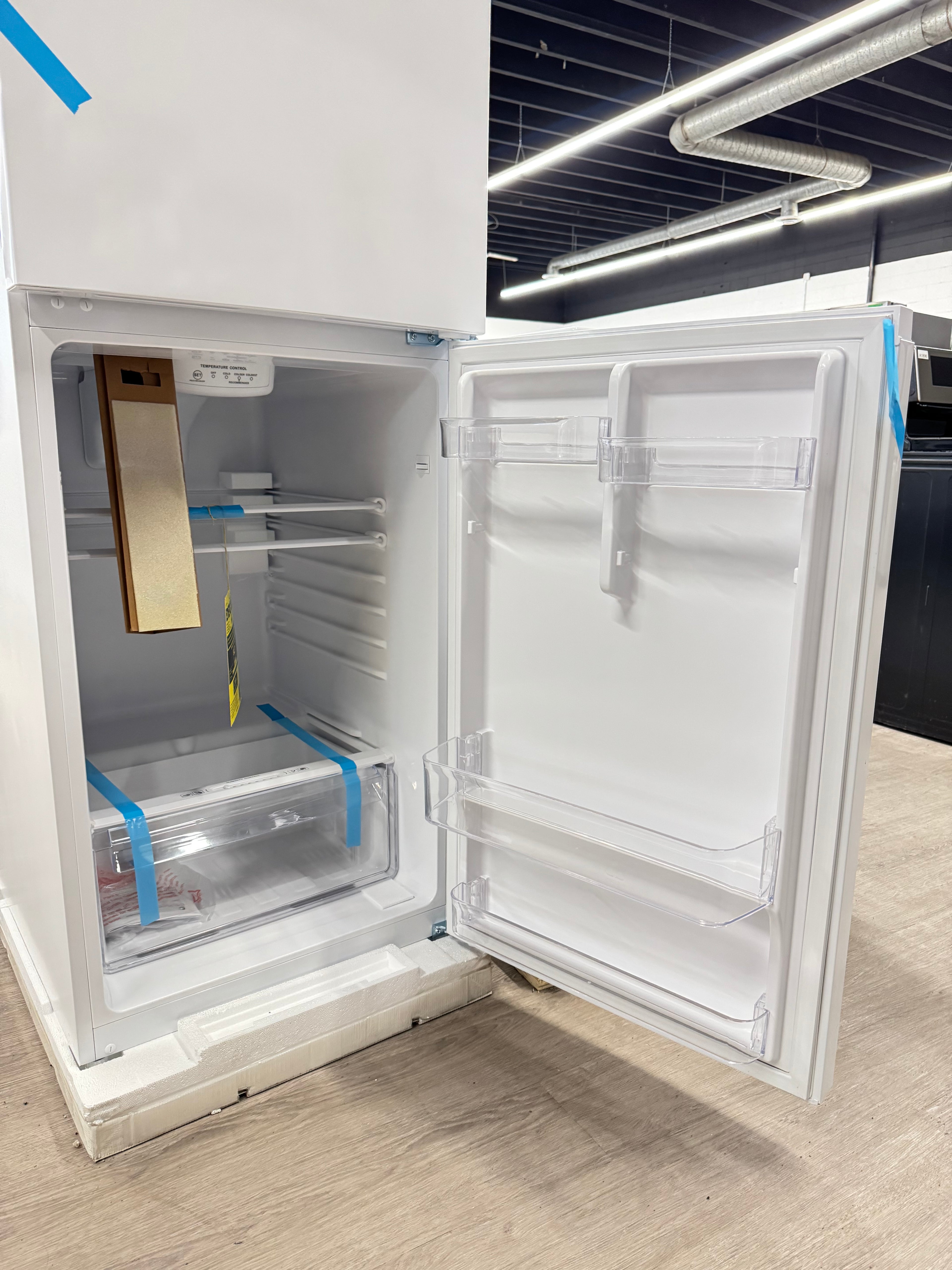 NEW - Vitara 24” Top Freezer Refrigerator - VTFR1201EWE