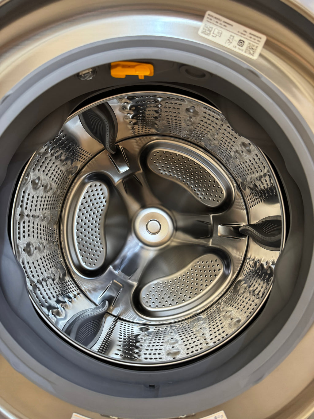 OPEN BOX - LG 27” Front Load Washer - WM5500HVA