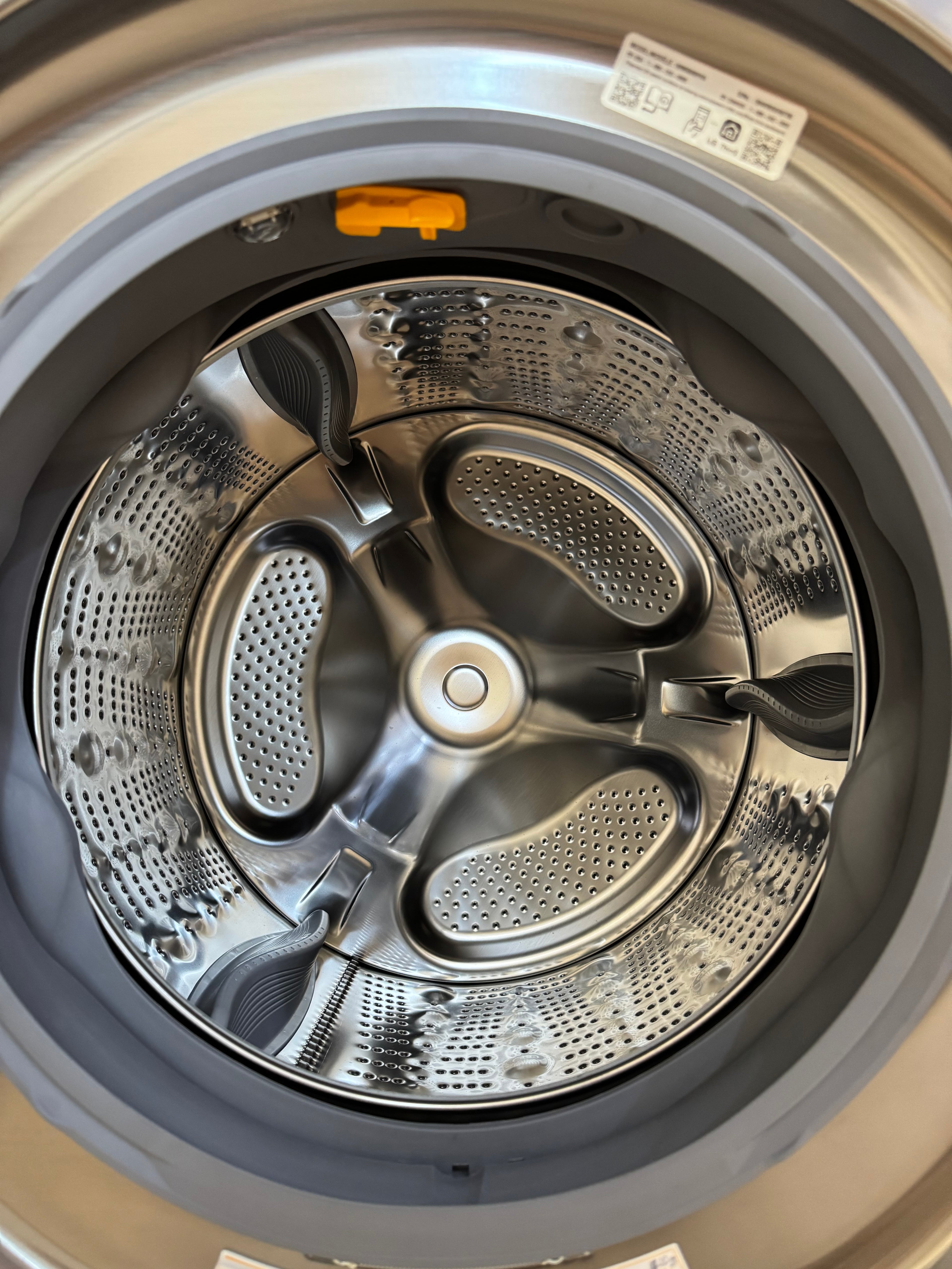 OPEN BOX - LG 27” Front Load Washer - WM5500HVA