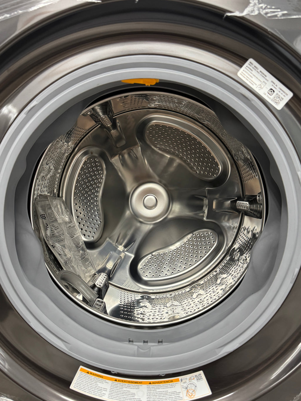 NEW - LG 27” Laundry Center, Gas Dryer, Wash Tower - WKGX201HBA (1 YEAR MANUFACTURER WARRANTY)