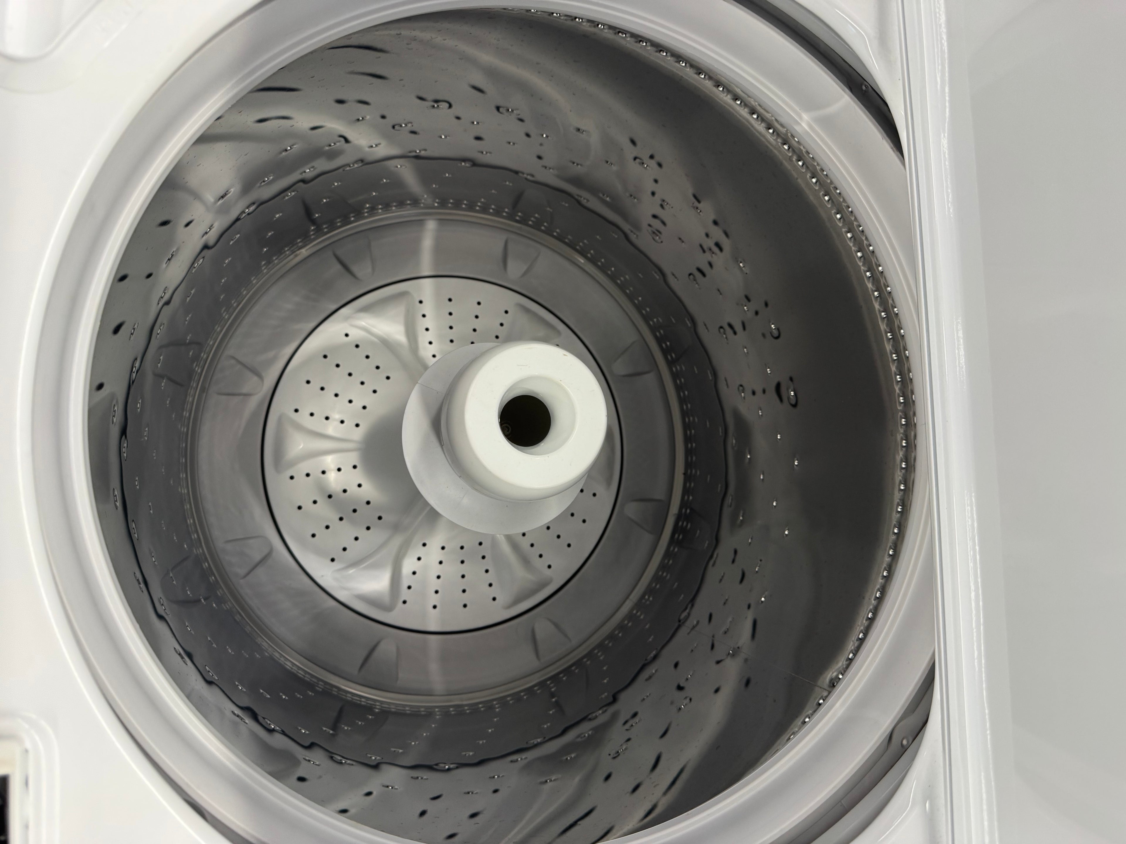 OPEN BOX - Amana 27” Top Load Washer - NTW4519JW2