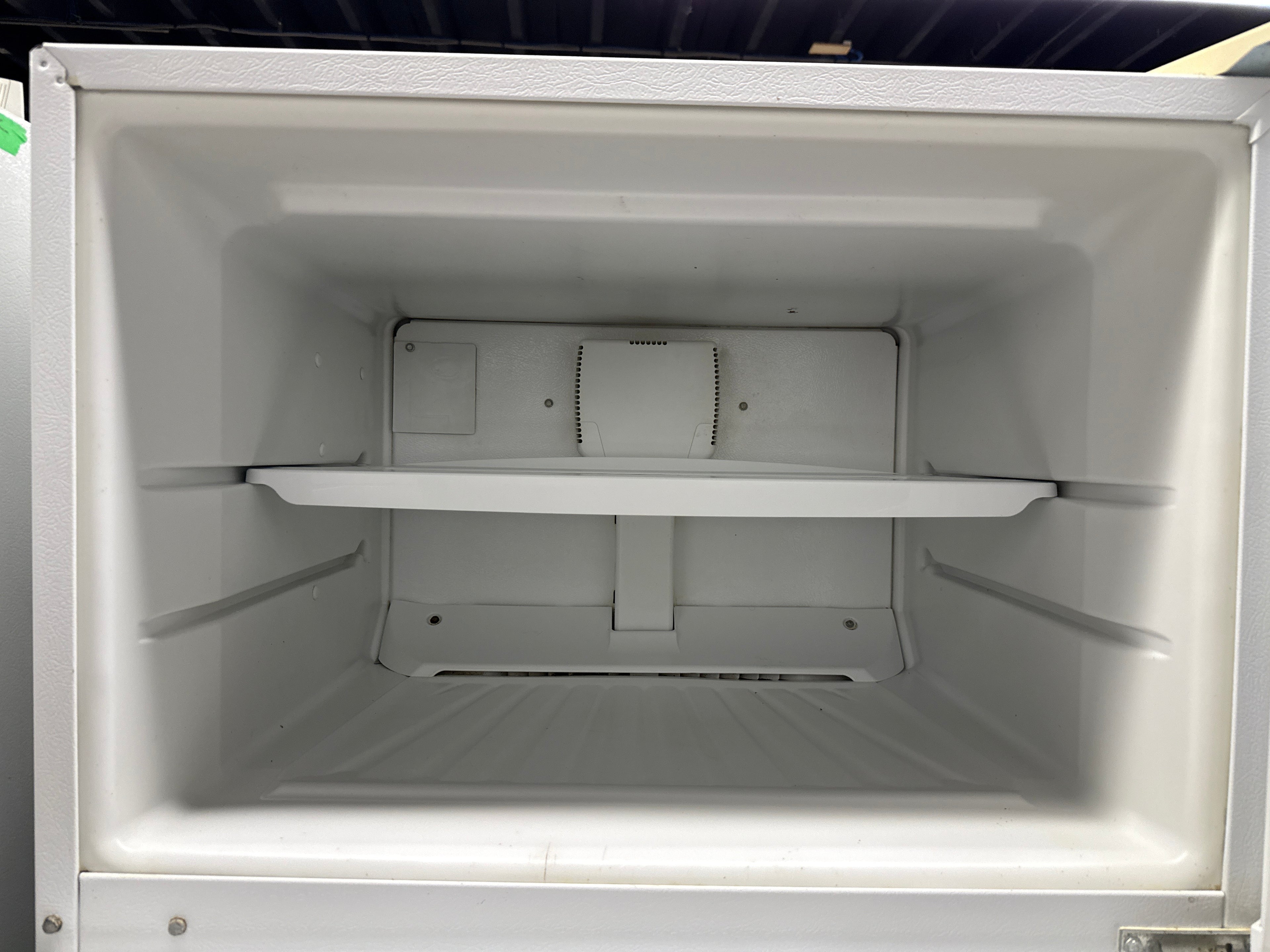 Whirlpool 28” Top Freezer Refrigerator - W8RXDGFXQ00