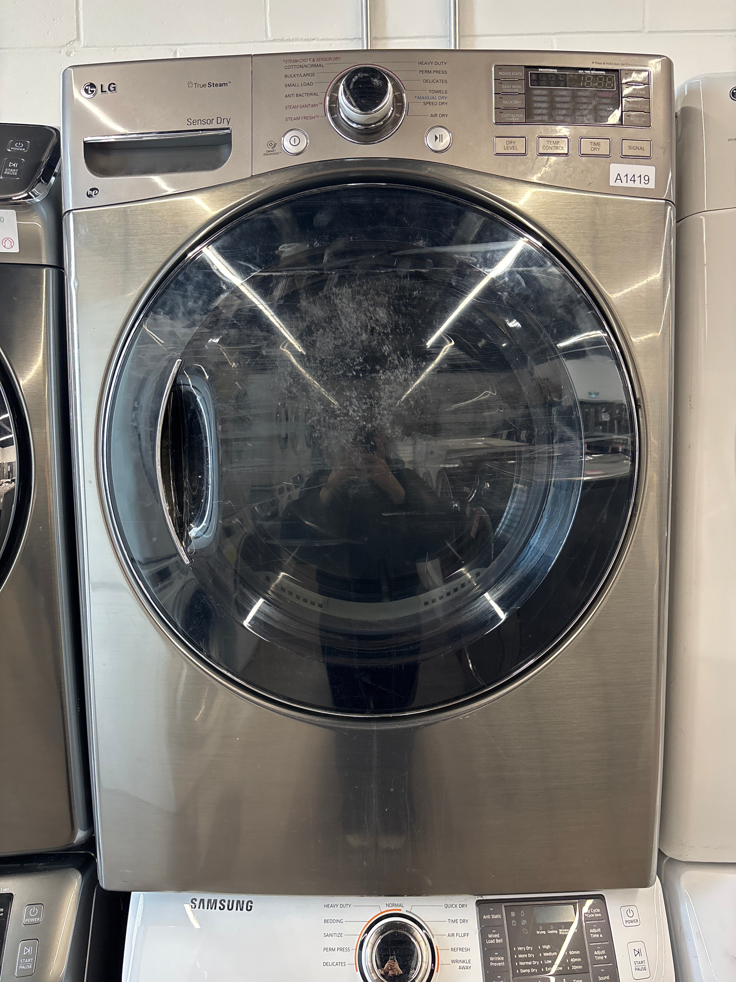 LG 27” Front load dryer - DLEX3470V