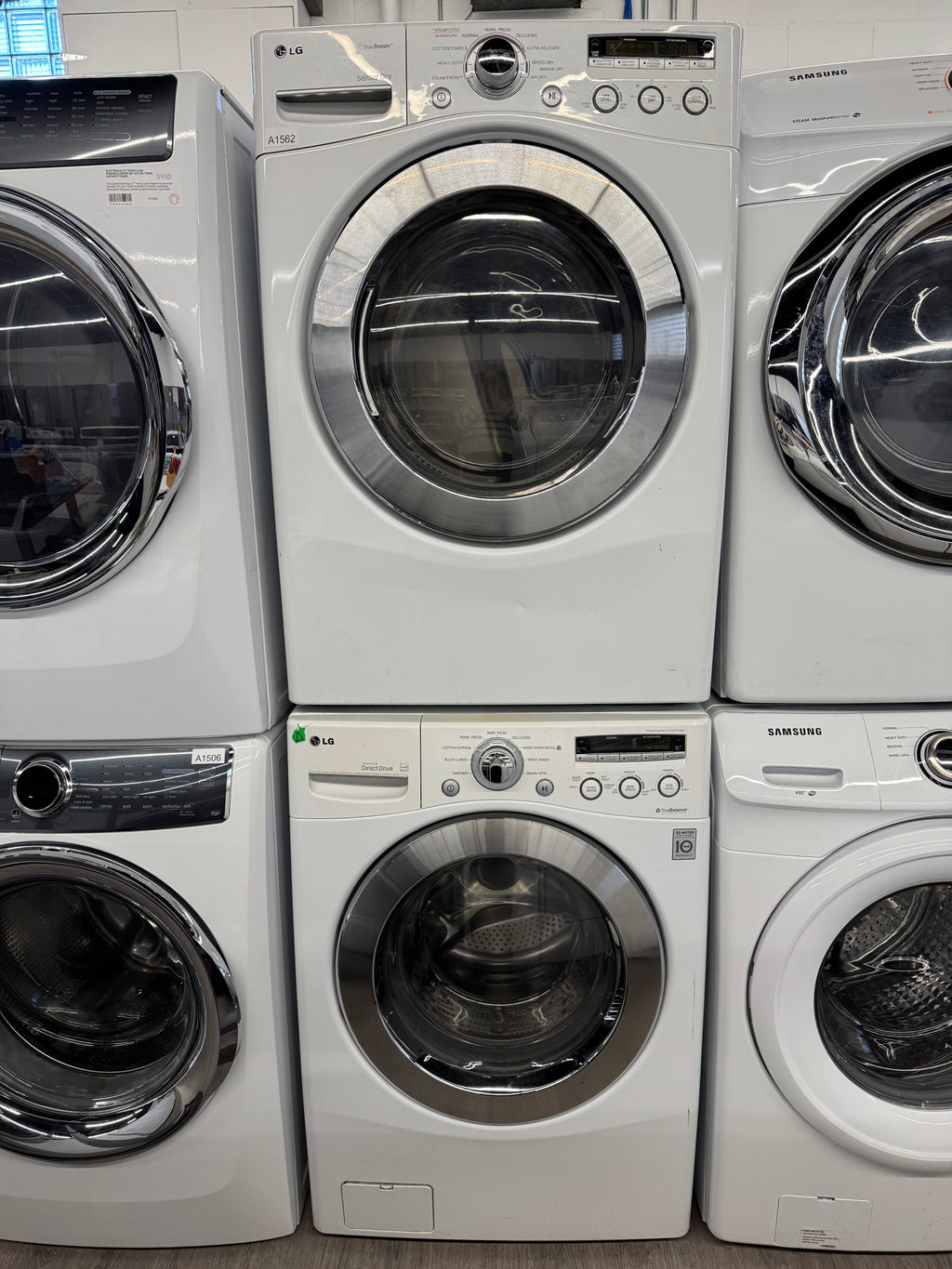 LG 27” Front Load Washer & Dryer Set (WM2301HW & DLEX2501W)