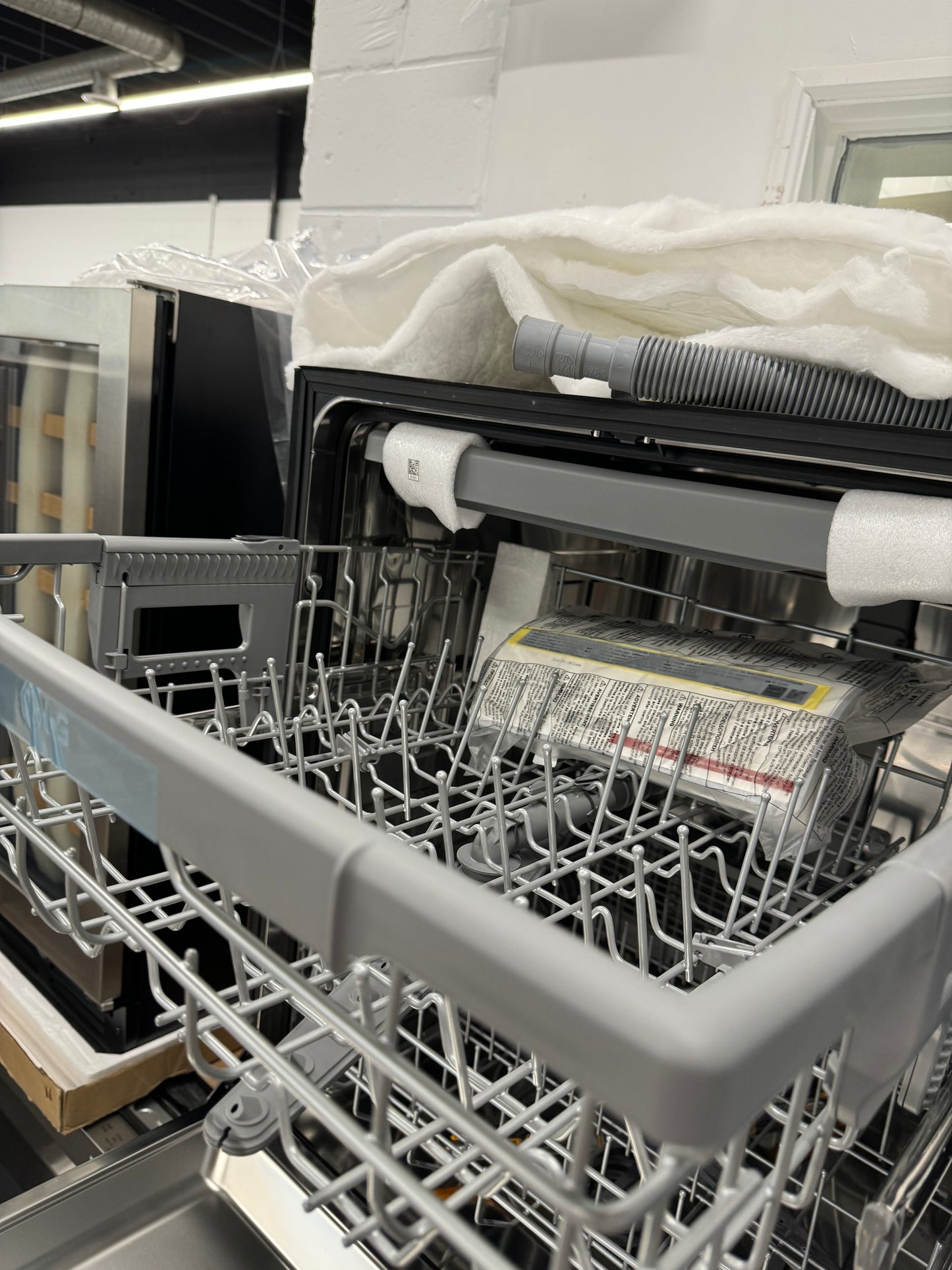 OPEN BOX - LG 24" Built-In Dishwasher - LDFN4542S