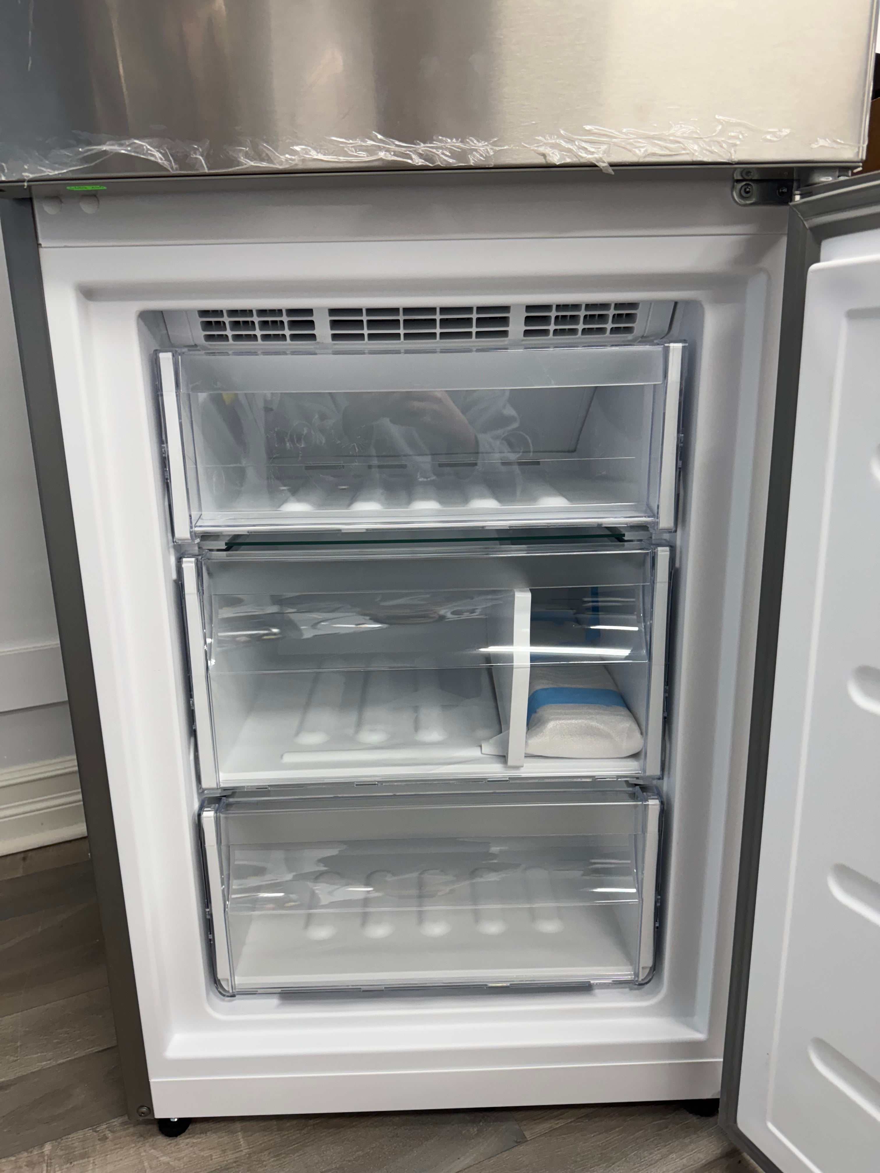 NEW - Whirlpool 24” Counter-Depth Bottom Freezer Refrigerator - URB551WNGZ
