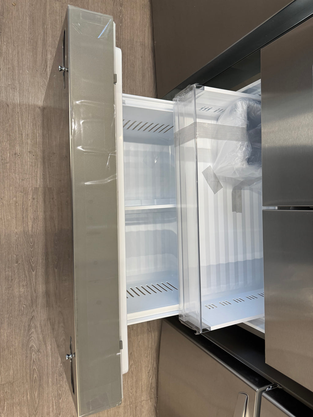 NEW - LG 36” French Door with Water & Ice Dispenser - LRFXS3106S (1 YEAR MANUFACTURER WARRANTY)