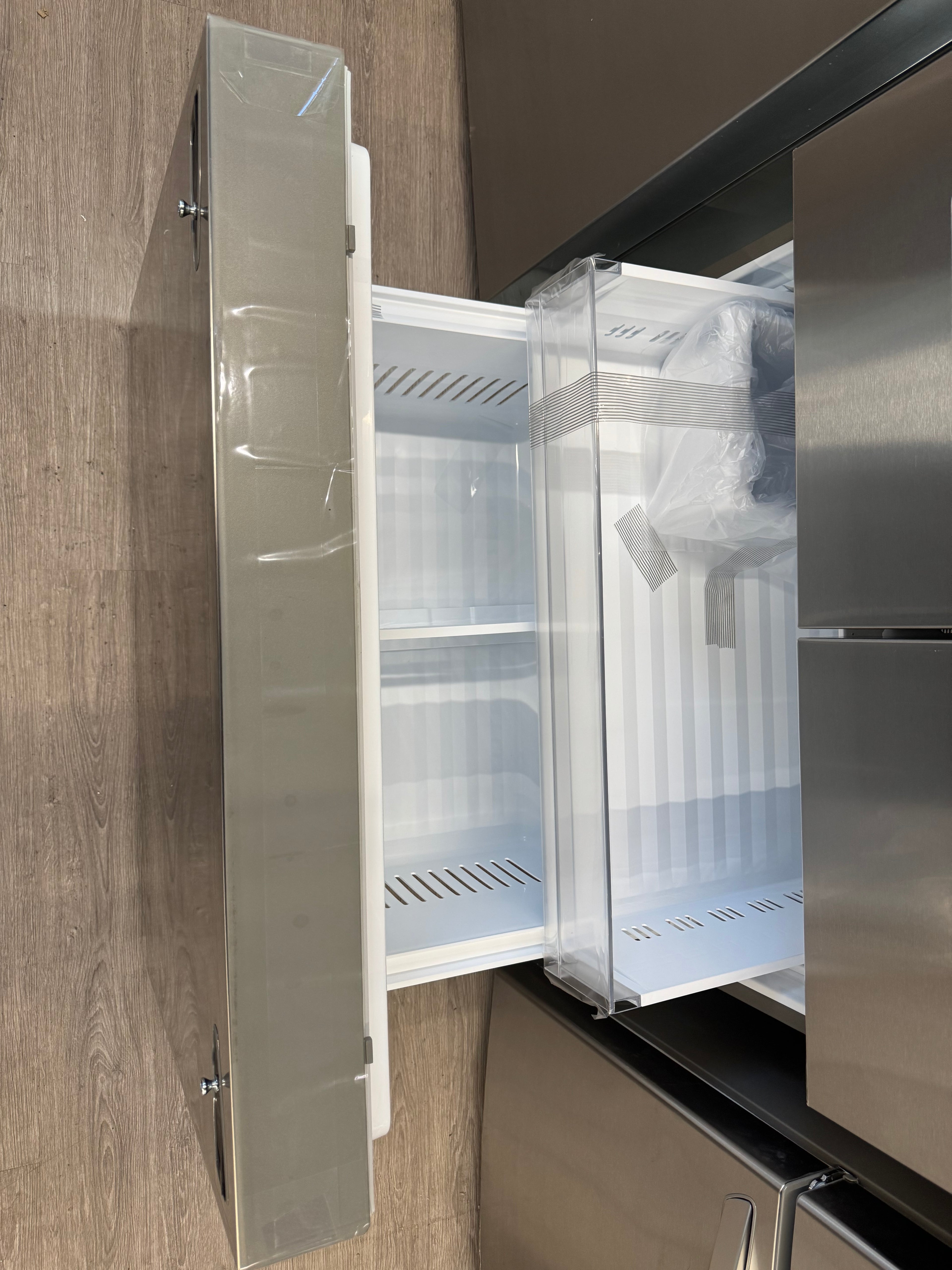 NEW - LG 36” French Door with Water & Ice Dispenser - LRFXS3106S (1 YEAR MANUFACTURER WARRANTY)