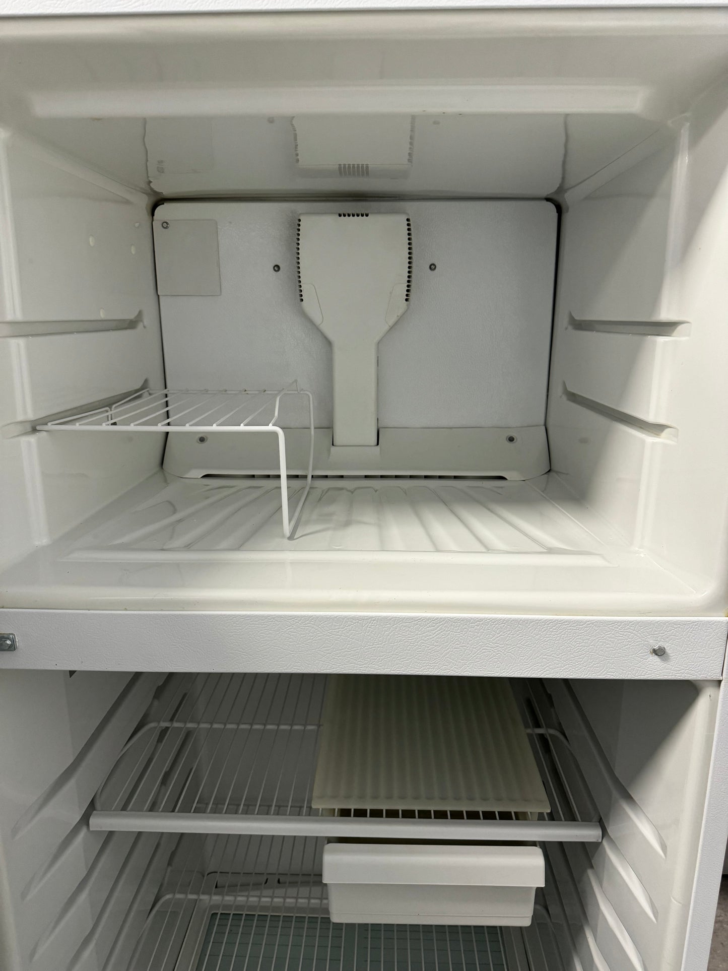 WHIRLPOOL 30” TOP FREEZER FRIDGE - ET6WSKXSQ01