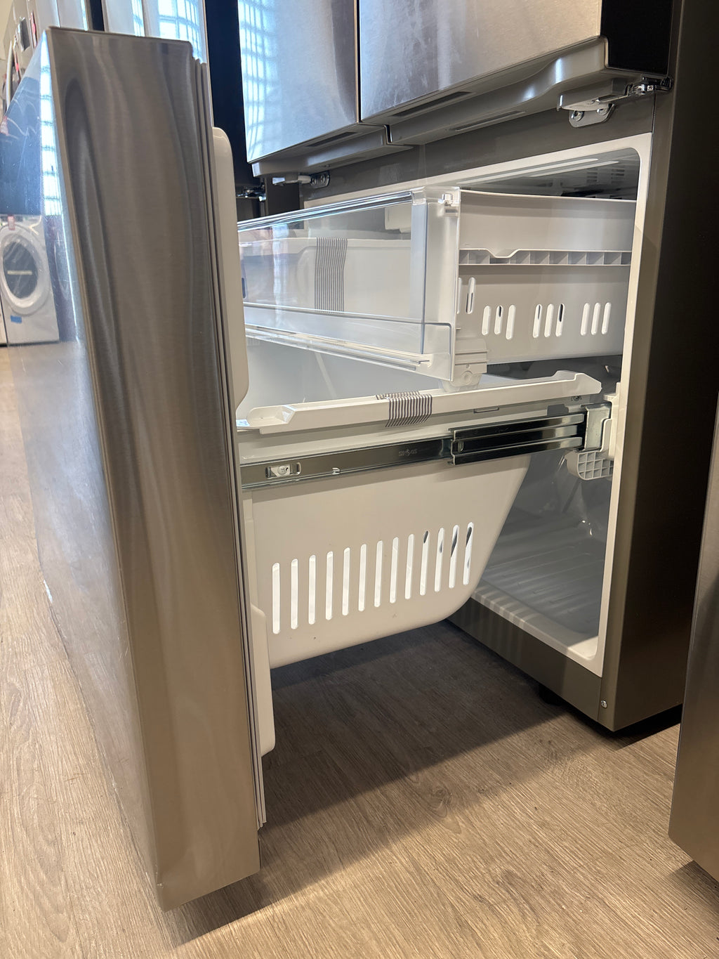 NEW - LG 33” Counter-Depth French Door Refrigerator - LF21C6200S/05 (1 YEAR MANUFACTURER WARRANTY)