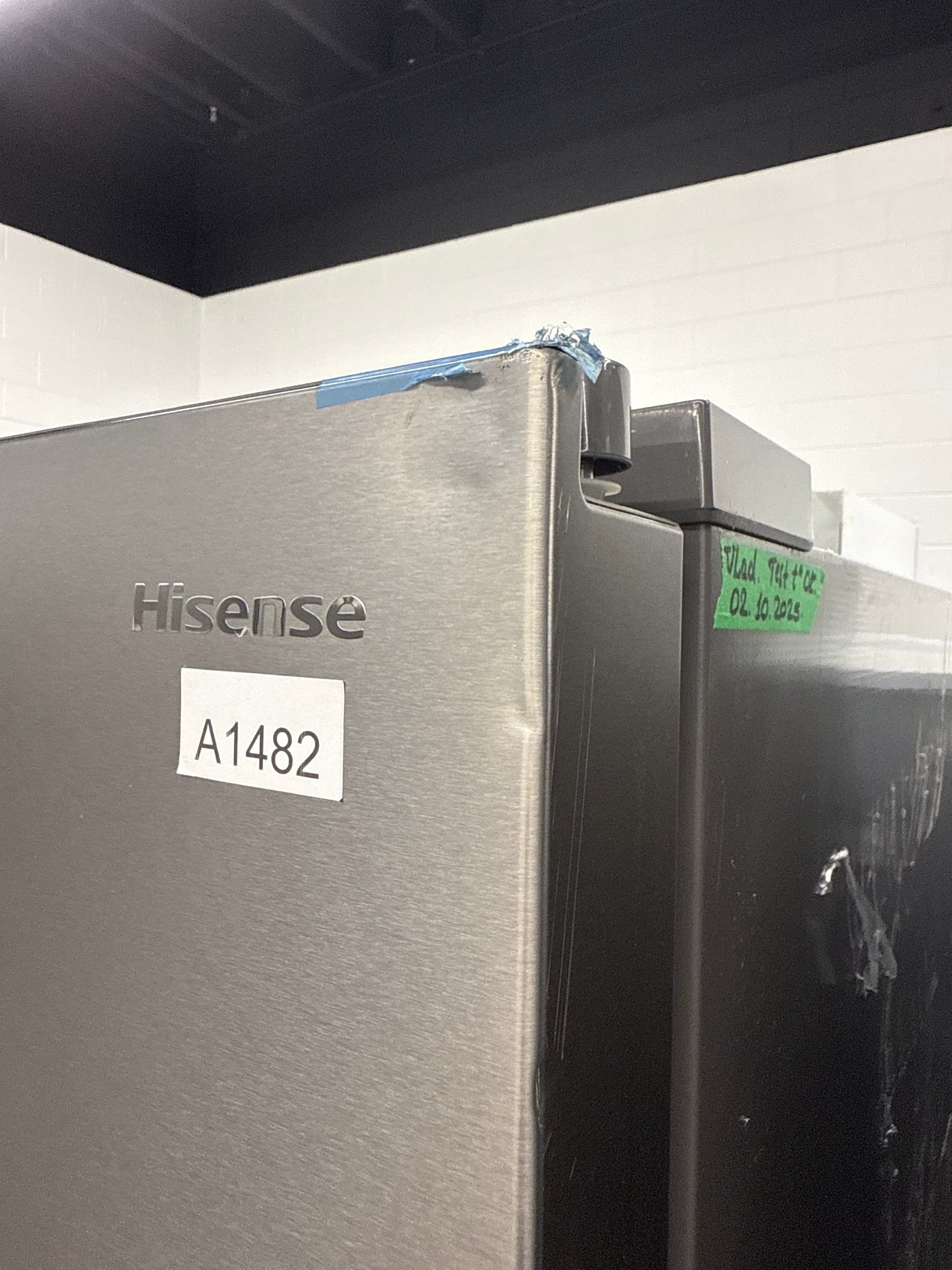 Hisense 30” French Door Refrigerator - RF210N6AHE