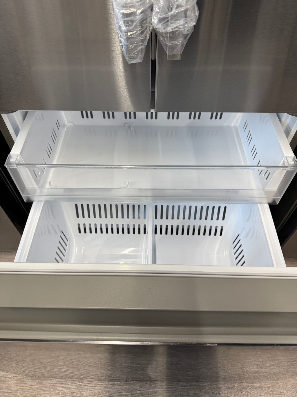NEW - LG 33” French Door Refrigerator - LF21G6200S (1 YEAR MANUFACTURER WARRANTY)
