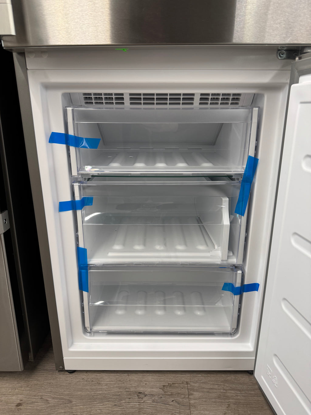 NEW - Whirlpool 24” Counter-Depth Bottom Freezer Refrigerator - URB551WNGZ