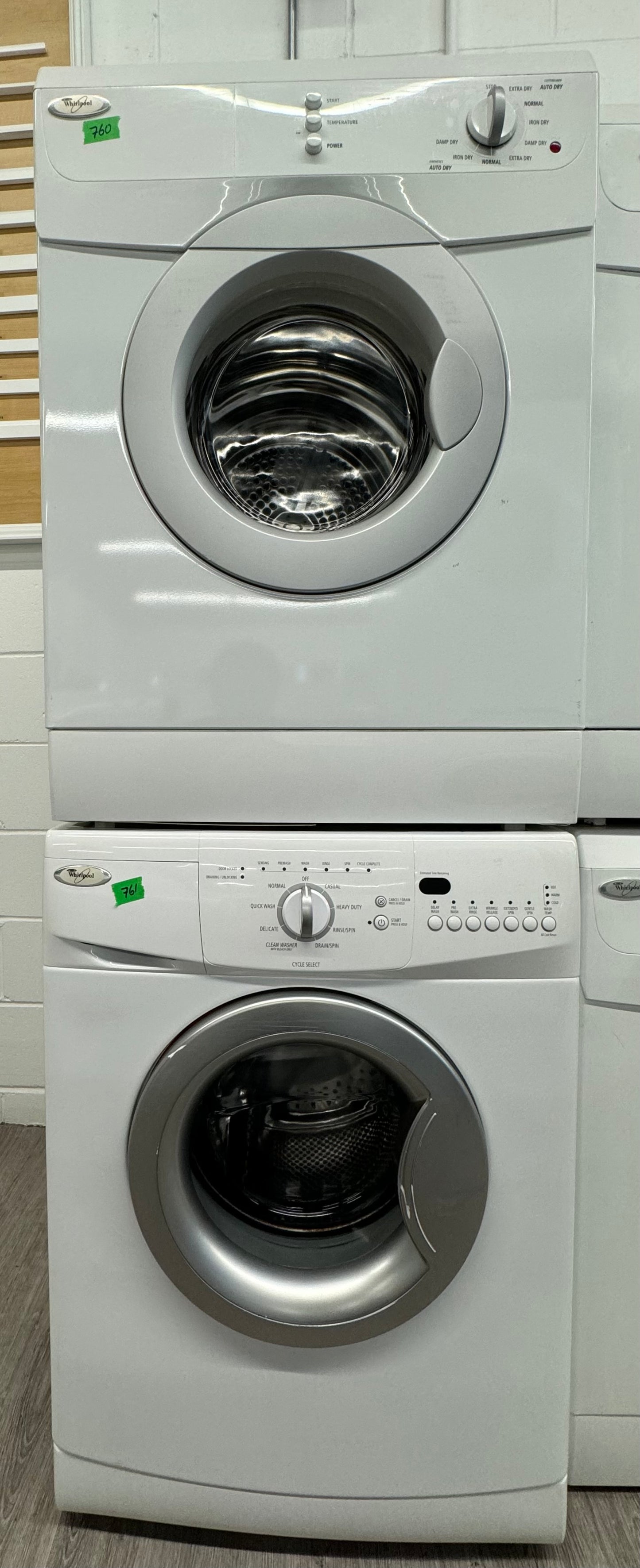 WHIRLPOOL 24” FRONT LOAD WASHER/DRYER SET V10