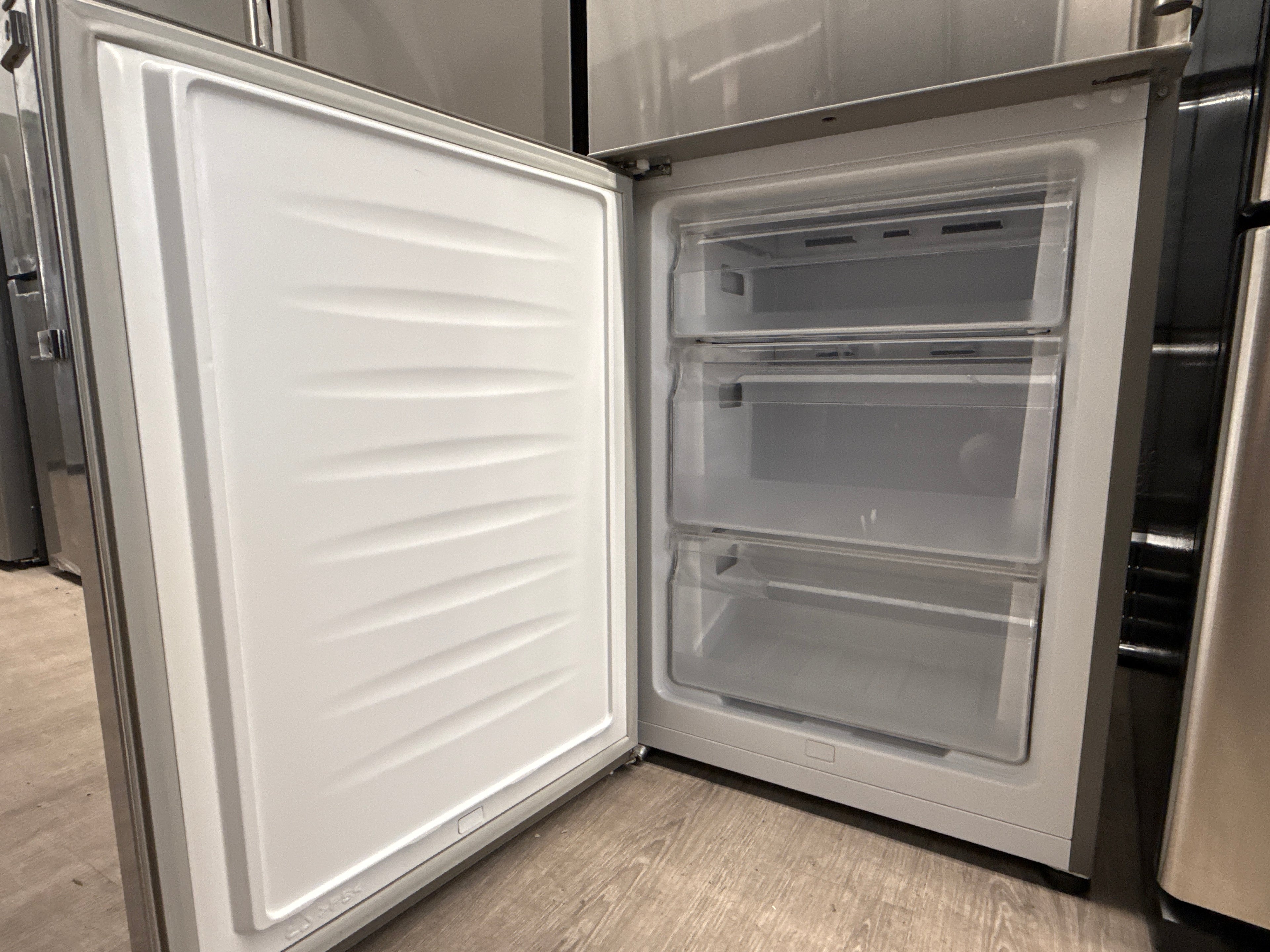 Electrolux 24" Bottom Freezer Refrigerator - EI11BF25QS0