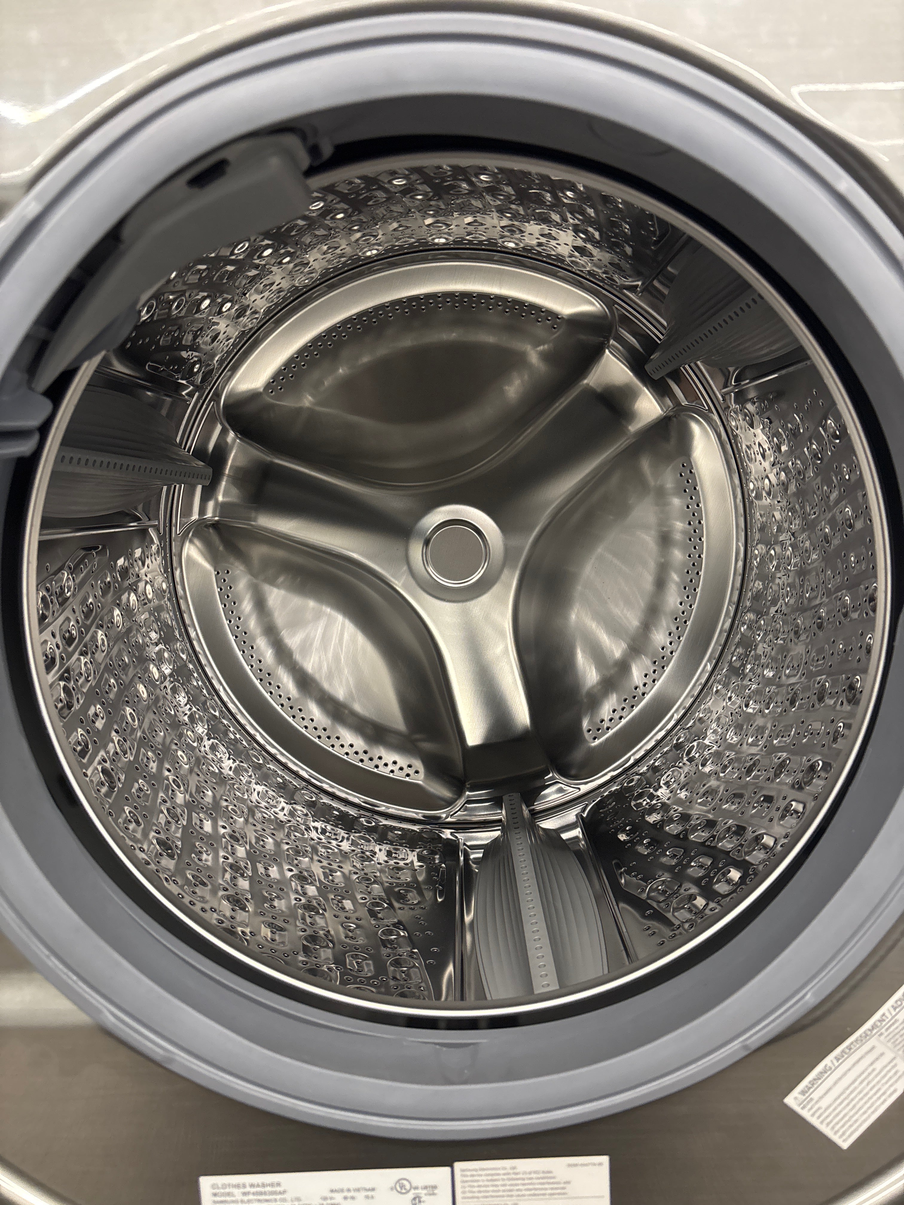 OPEN BOX- SAMSUNG 27” Front load Washer- WF45B6300AP