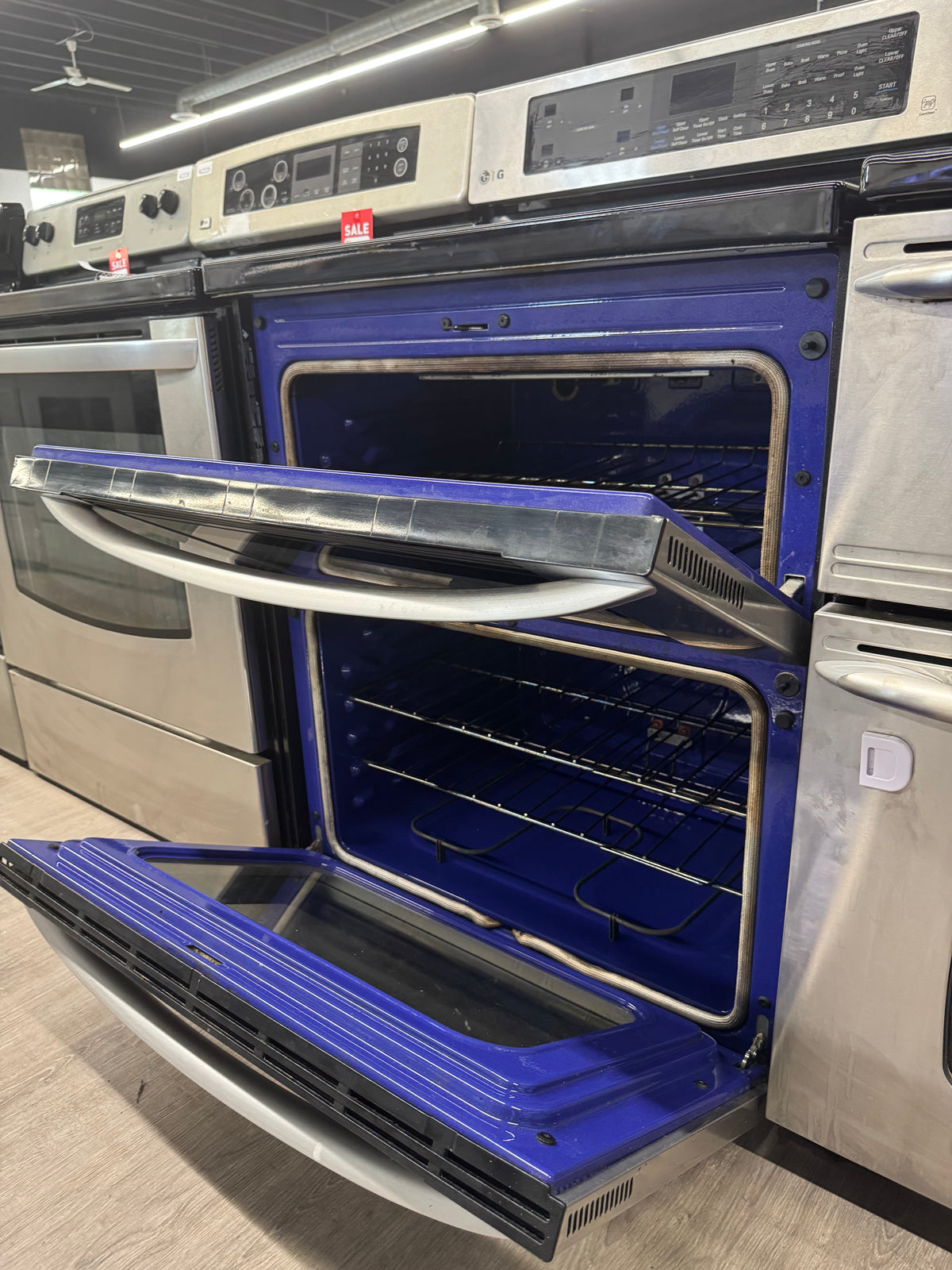 LG 30” Freestanding Glass Top Double Oven Range - LDE3031ST