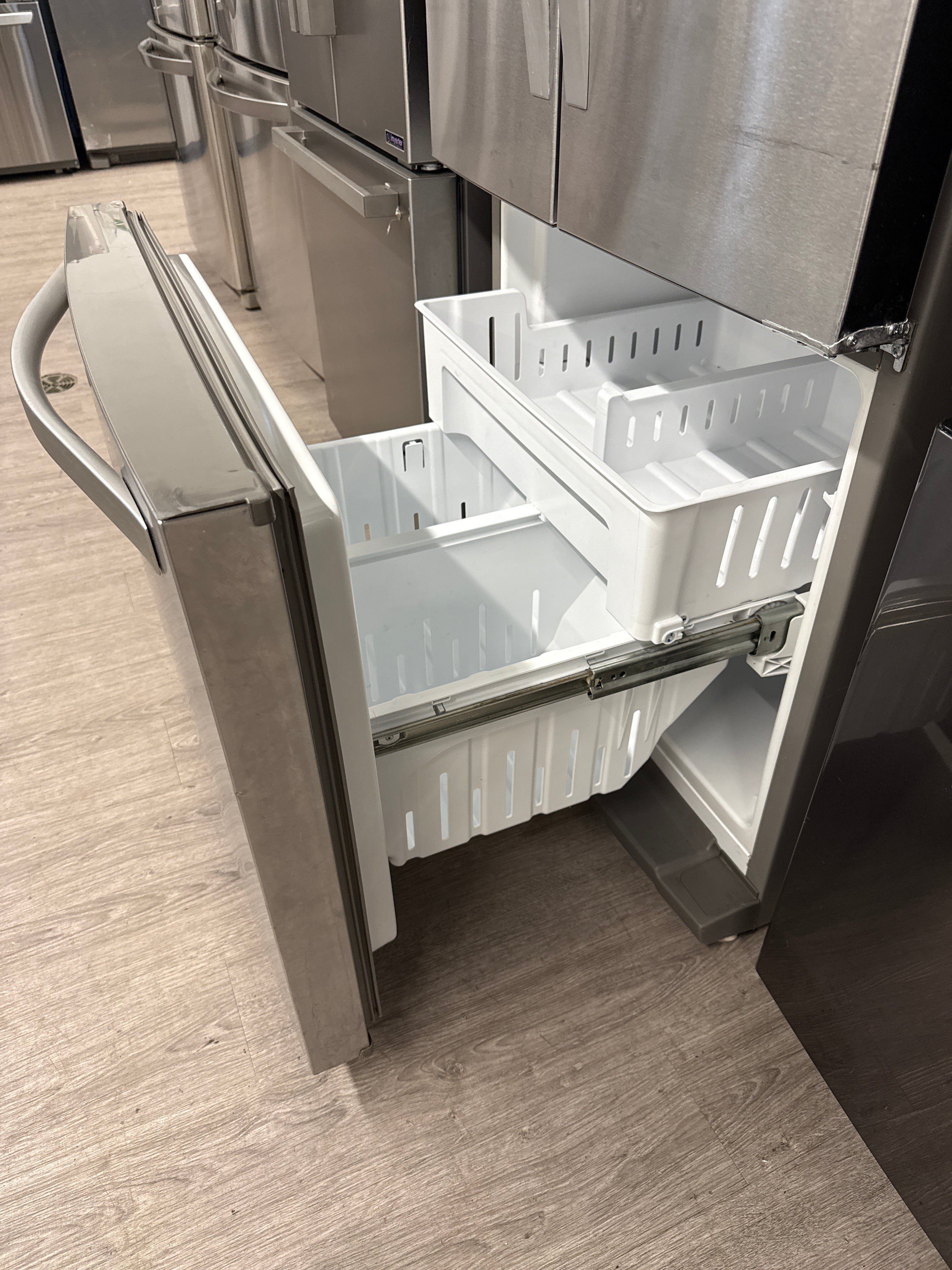 Whirlpool 30” French Door Refrigerator - WRF560SFYM05