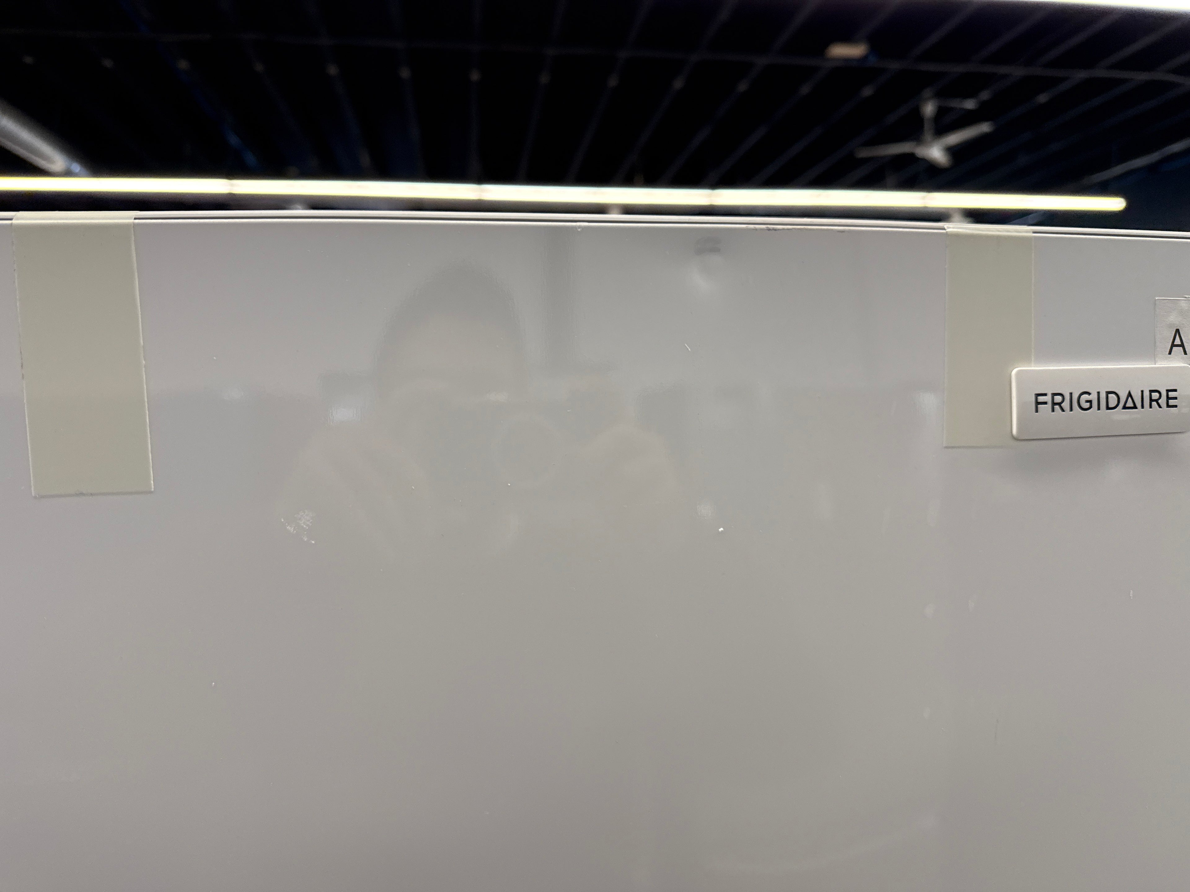 OPEN-BOX - Frigidaire 30" Top Freezer Refrigerator - FFTR2045VWD