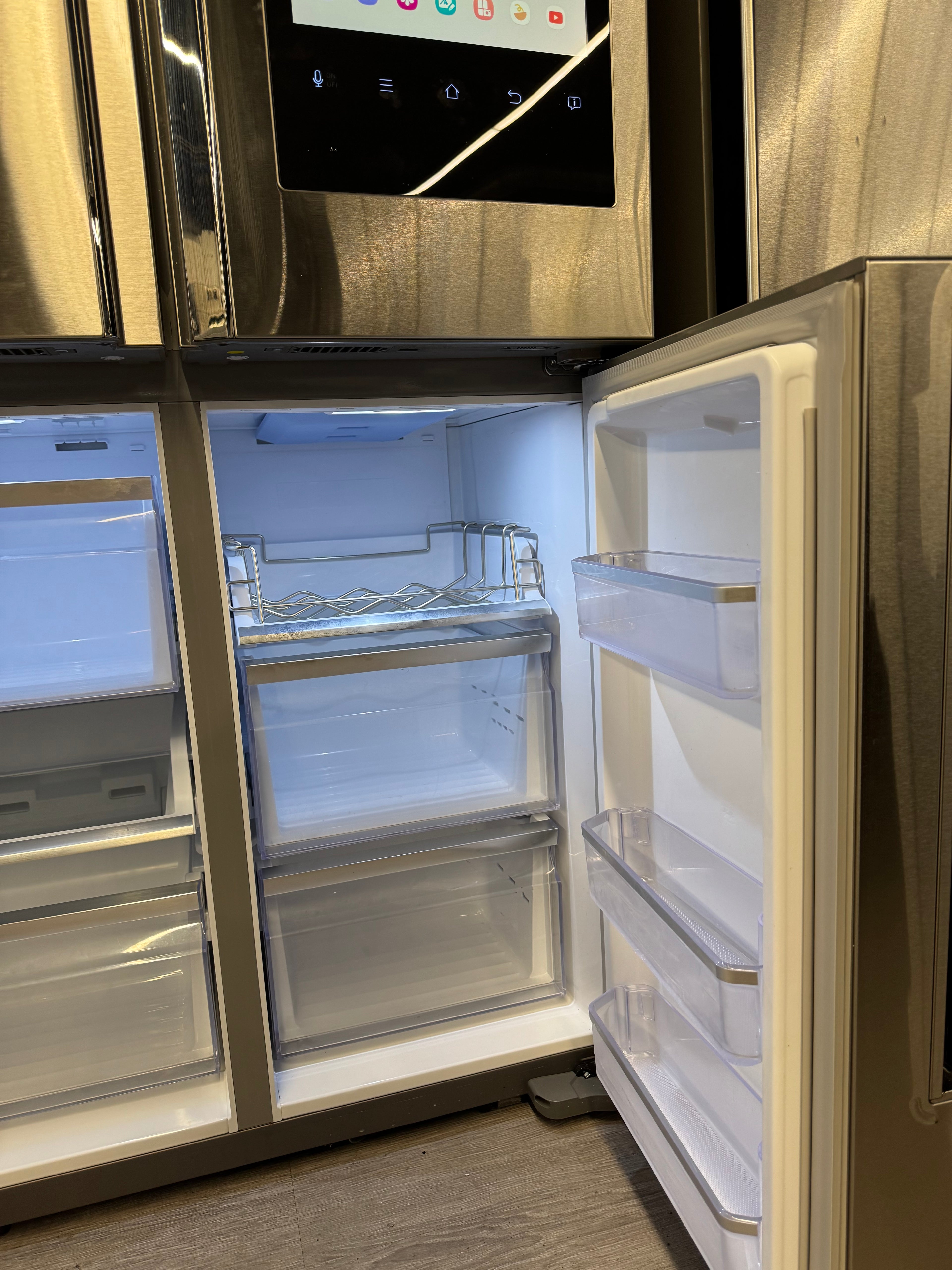 Samsung 36” 4Door Counter Depth French Door Refrigerator - RD22M9581SR/AC