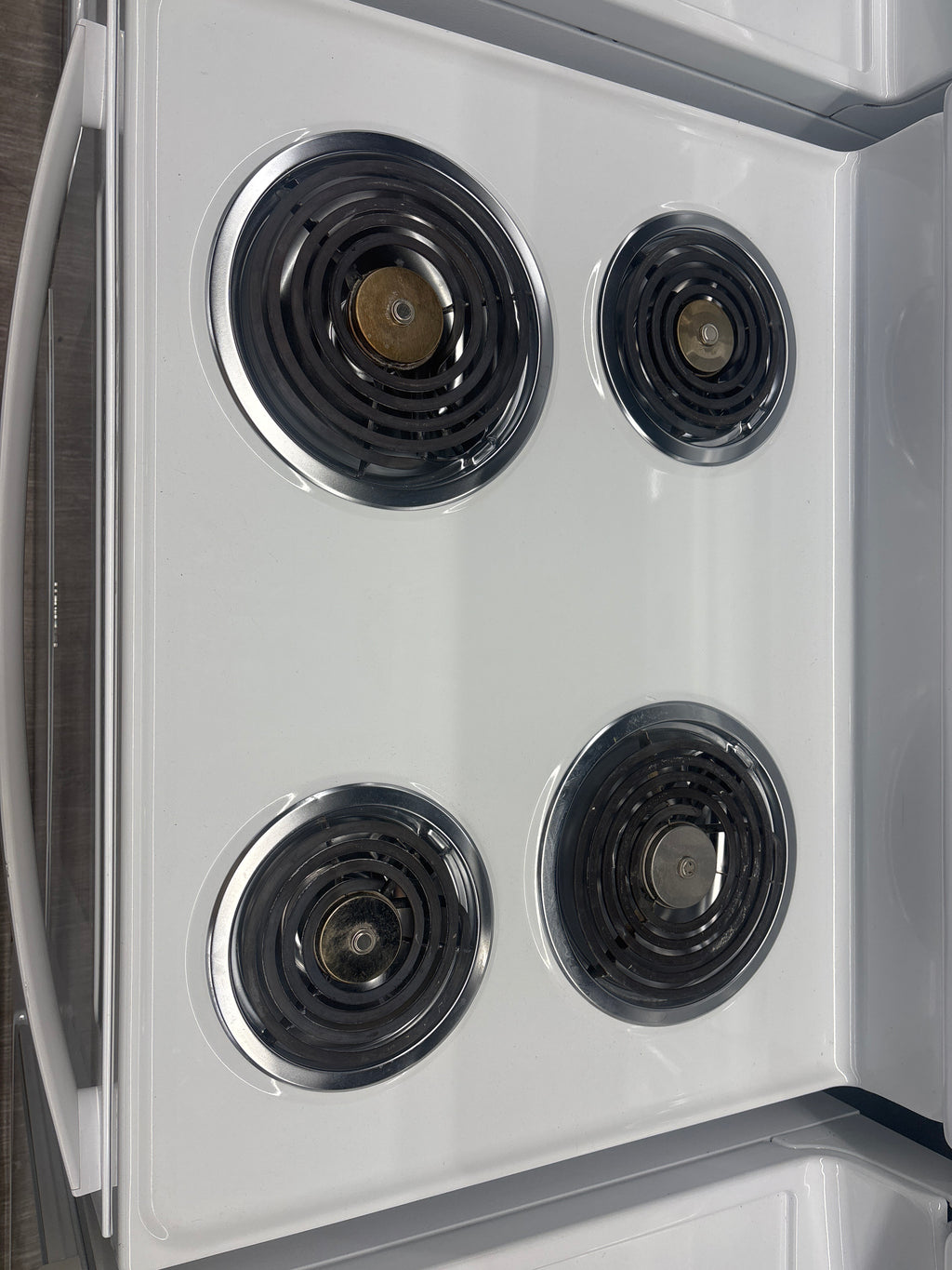 Whirlpool 30” Freestanding Coil Top Range - YWFC150M0JW3