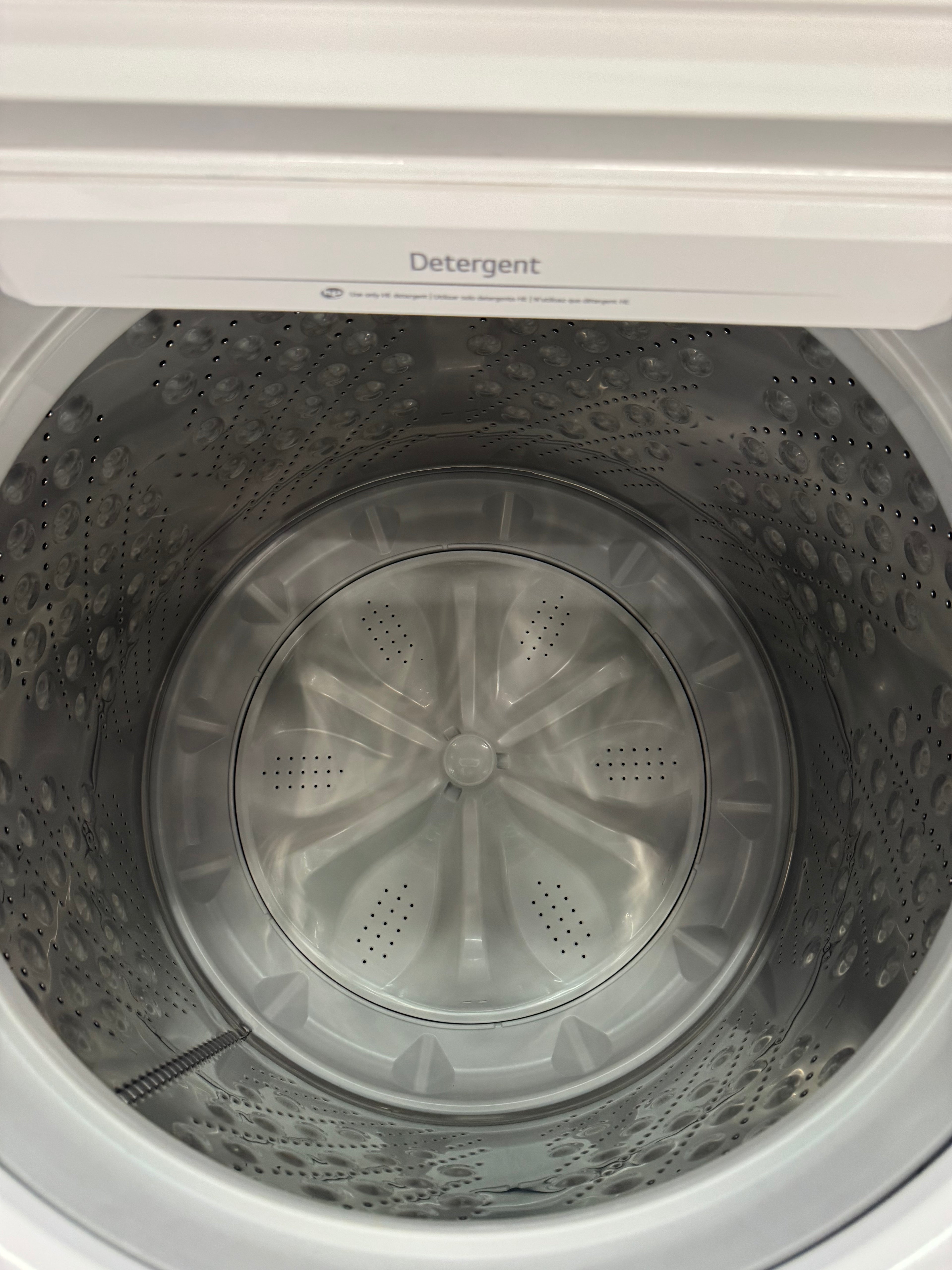 NEW - LG 27” Top Load Washer & Dryer Set (WT8200CW & DLE8200W) 1 YEAR MANUFACTURER WARRANTY)