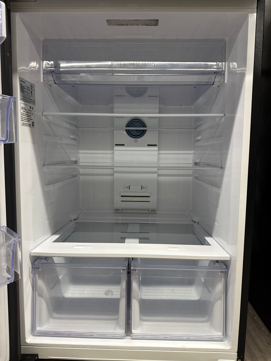 Samsung 29” Top Freezer Refrigerator - RT18M6213SG