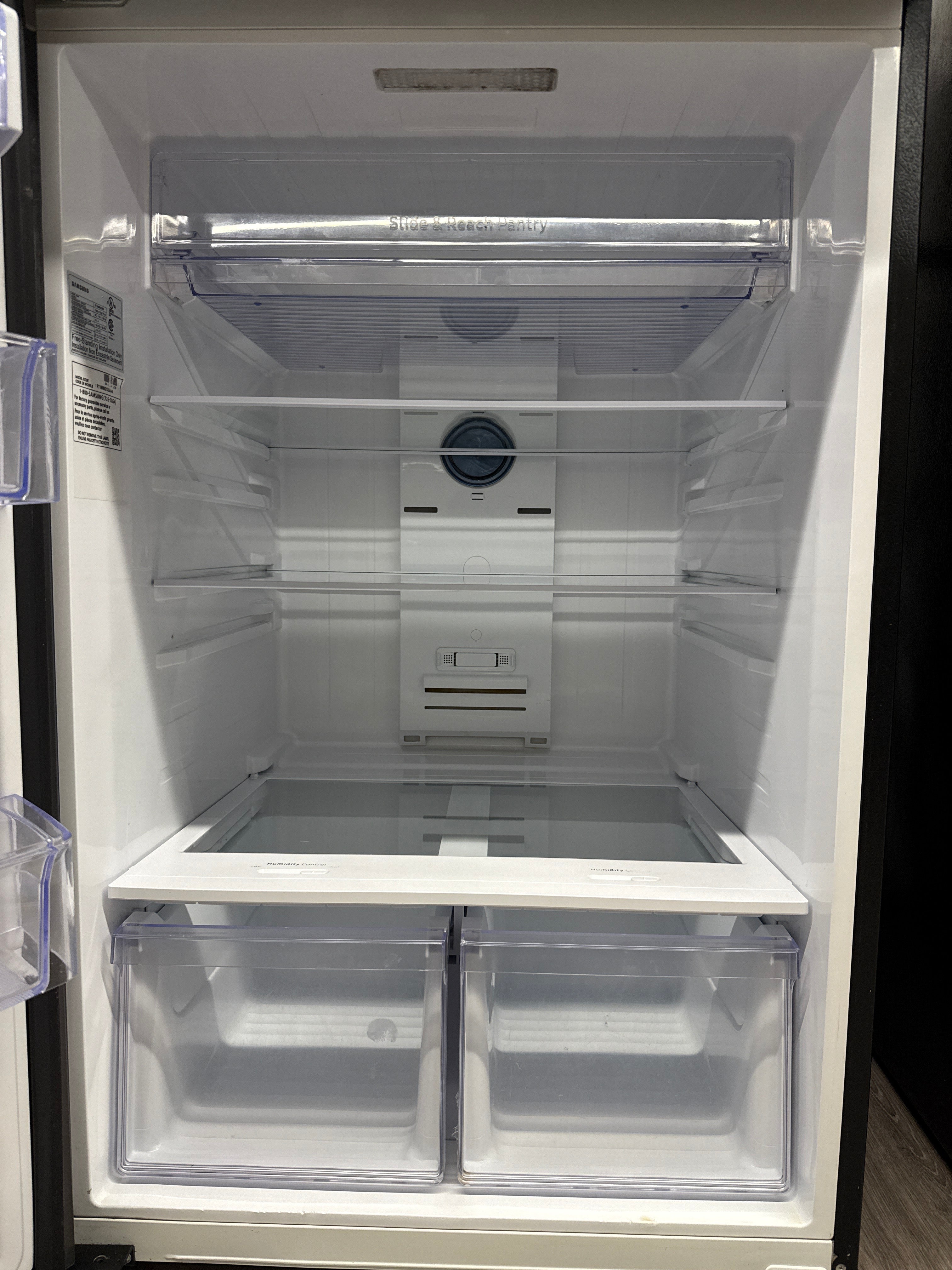 Samsung 29” Top Freezer Refrigerator - RT18M6213SG