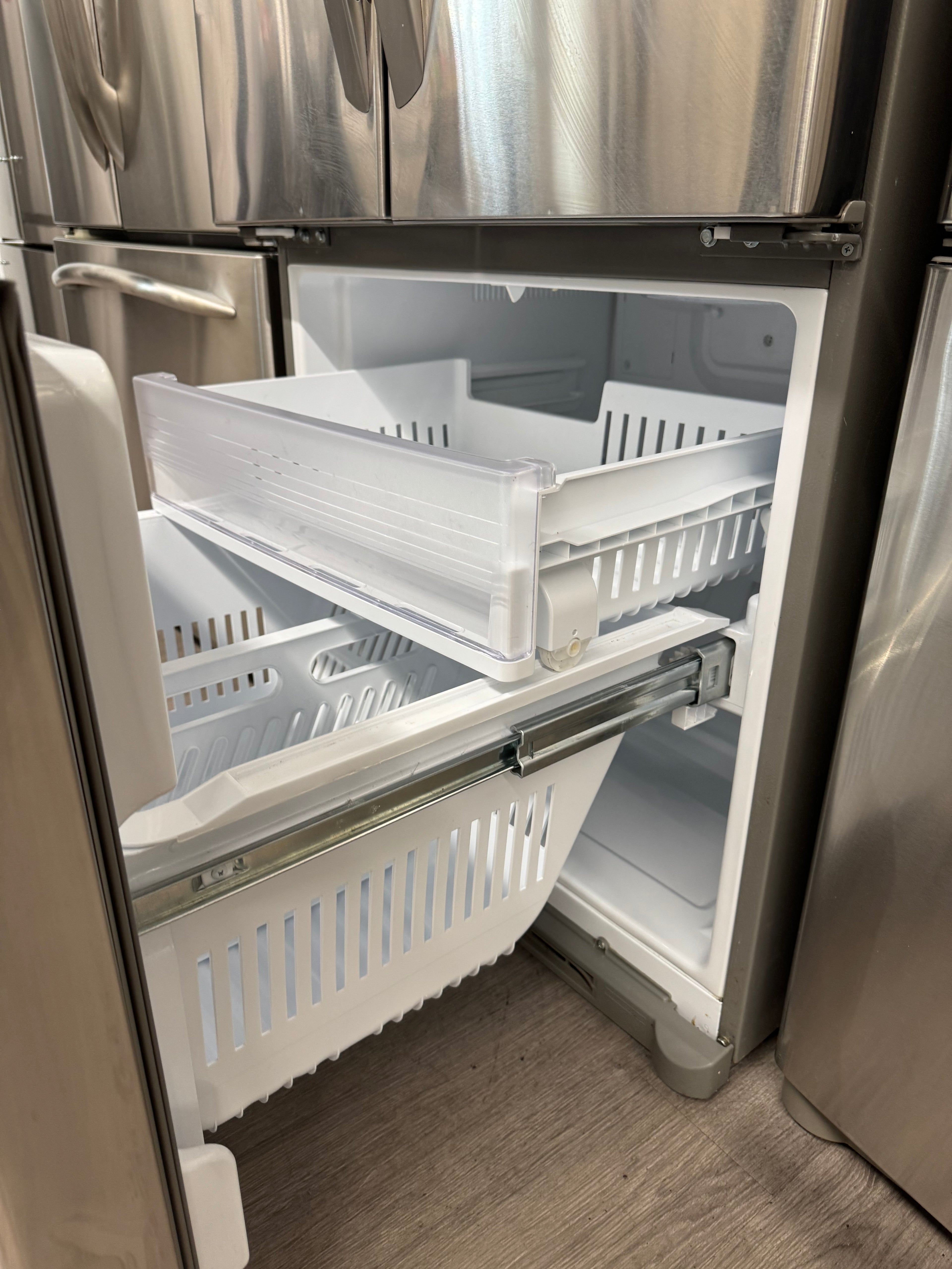 LG 30” French door Refrigerator - LFC20786ST/01