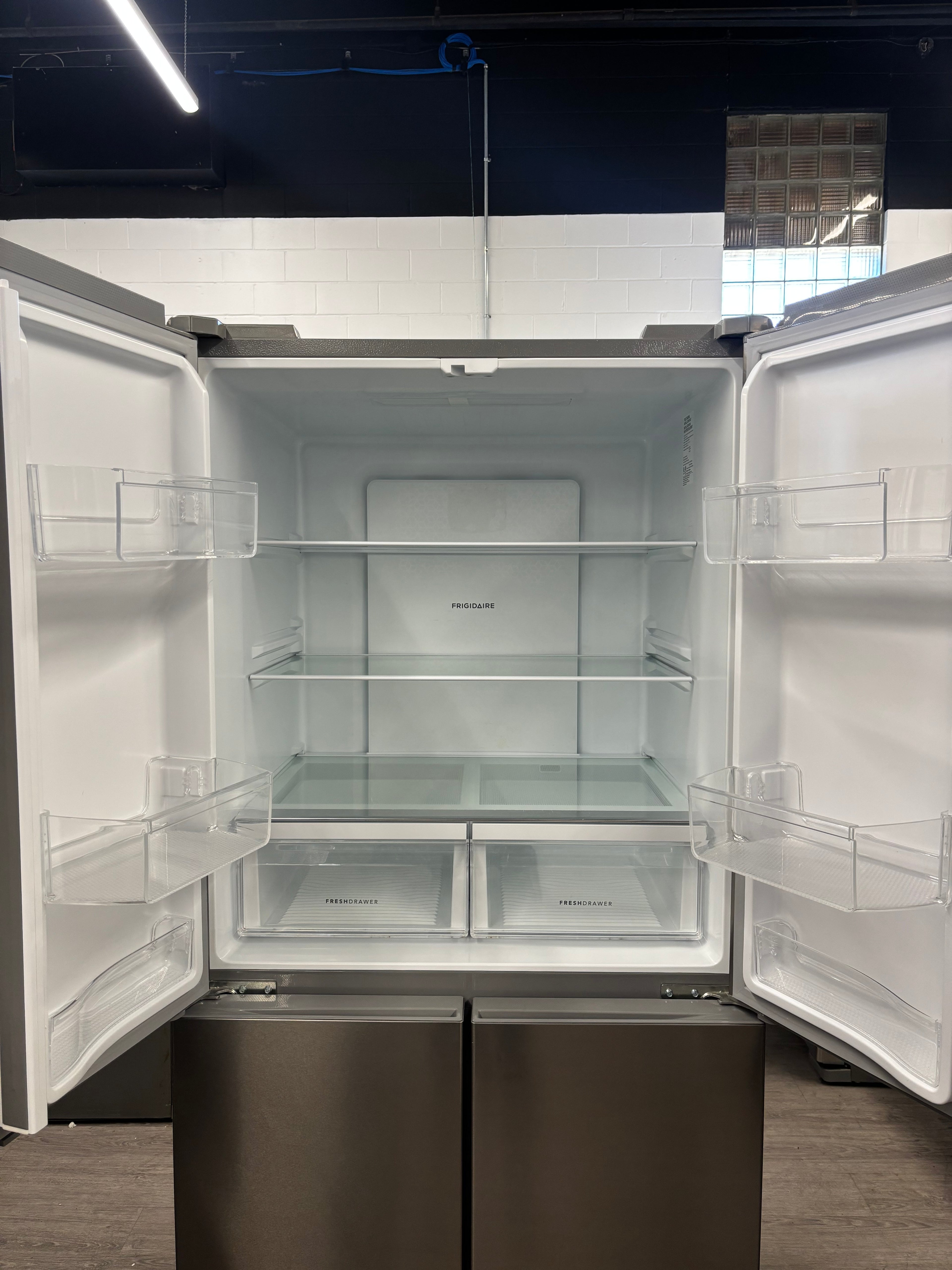 Frigidaire 33” French Door Refrigerator - FFBN1721TV