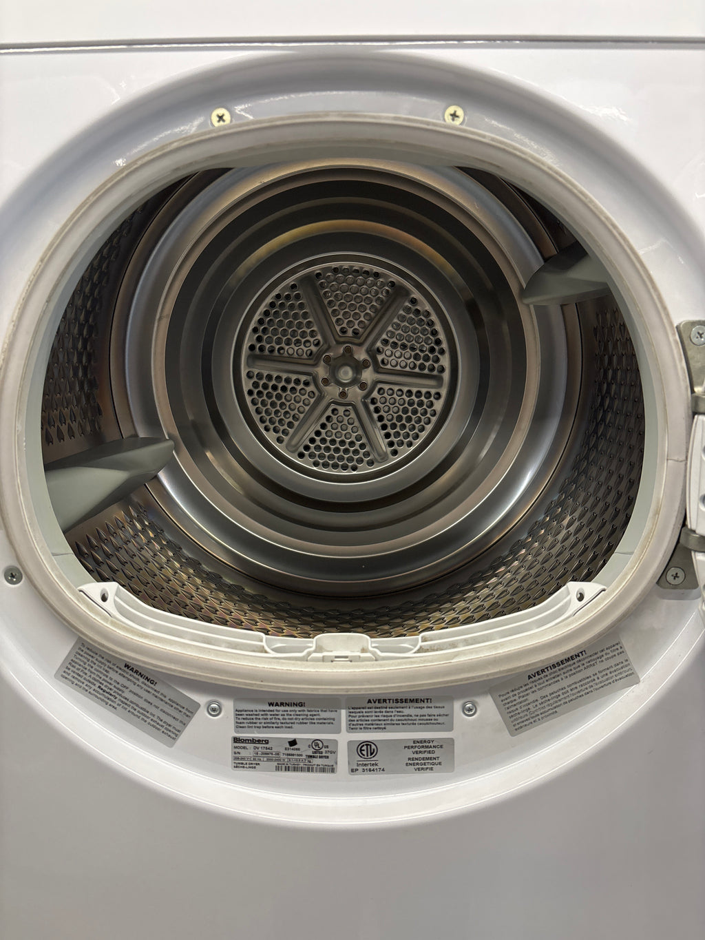 Blomberg 24” Front Load Washer & Dryer Set (EM77110NBL01 & DV17542)