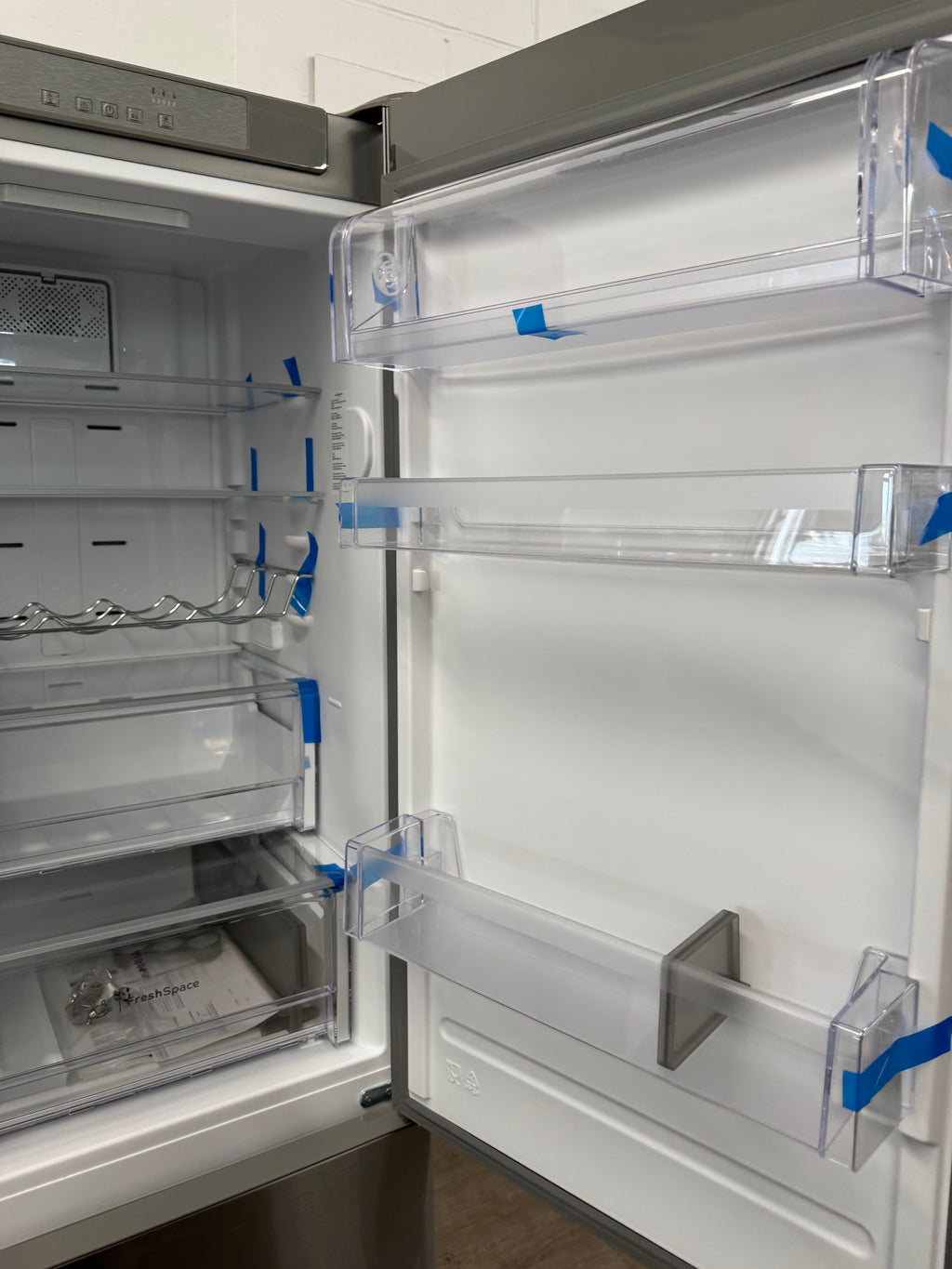 NEW - Whirlpool 24” Counter-Depth Bottom Freezer Refrigerator - URB551WNGZ
