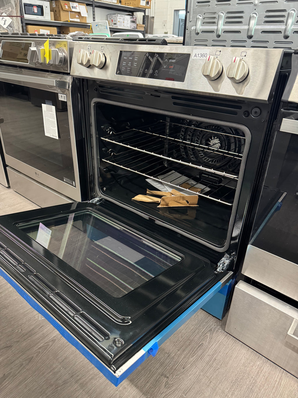 OPEN BOX - Frigidaire 30” Slide-In Glass Top Electric Range - FCFE308CASF