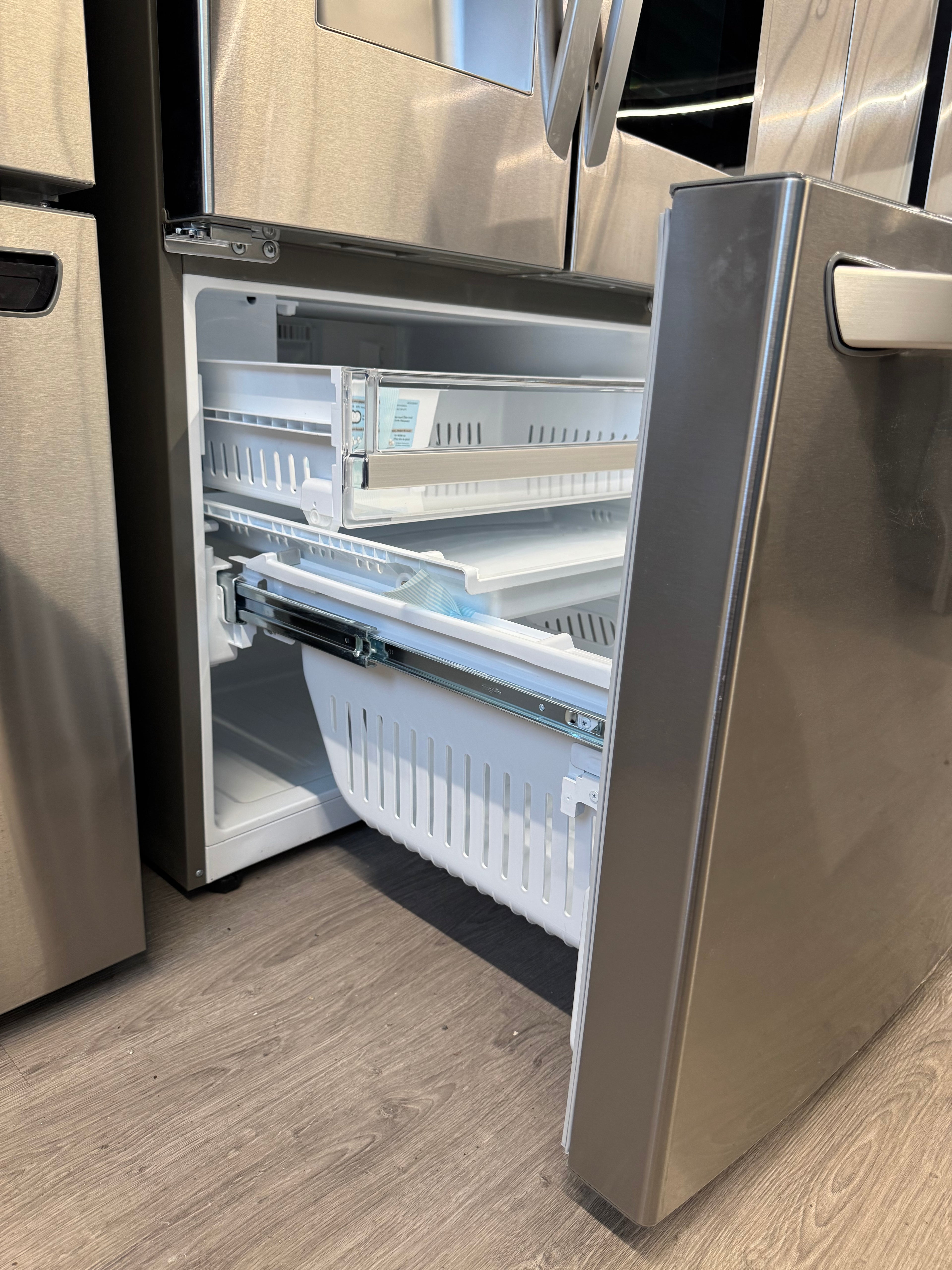 NEW - LG 36” French Door-in-Door InstaView with Craft Ice Maker Fridge - LRFVS3006S (1 YEAR MANUFACTURER WARRANTY)