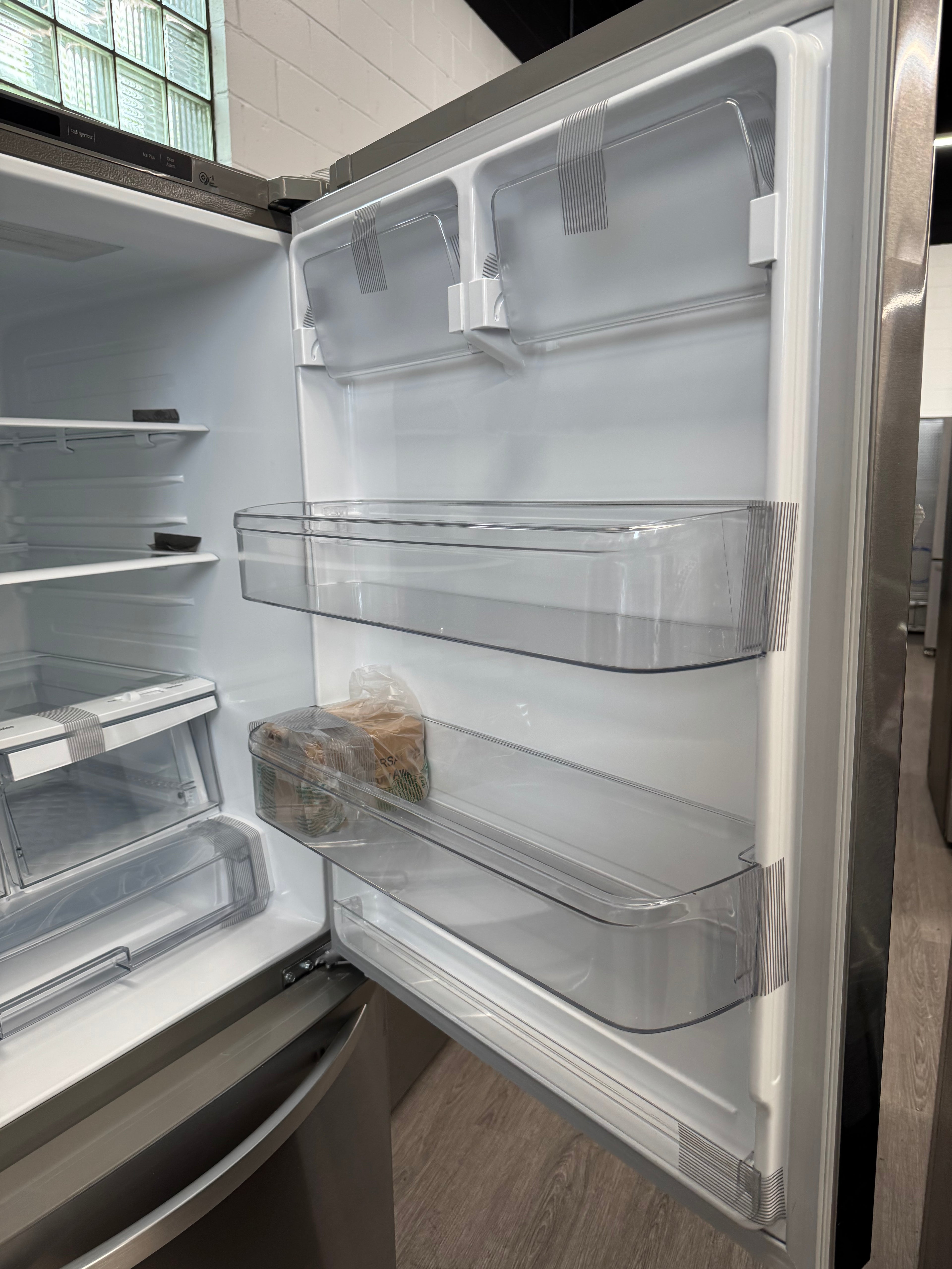 OPEN BOX - LG 30” Bottom Freezer Refrigerator - LRDNS2200S - 1 YEAR LG WARRANTY