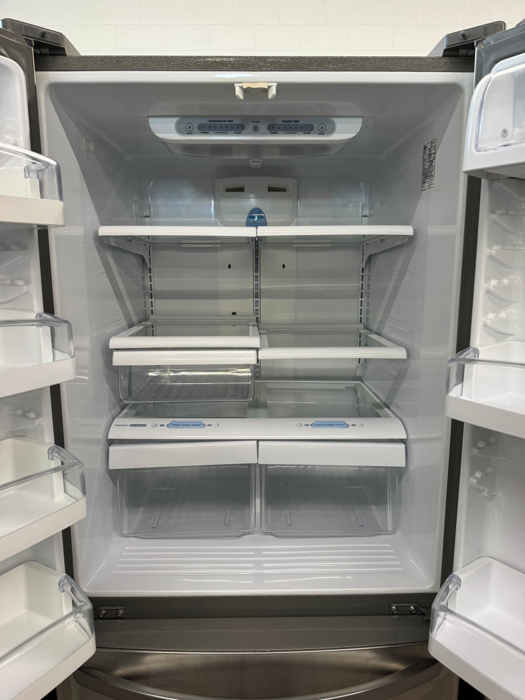LG 30” French Door Refrigerator - LFC20745ST/03