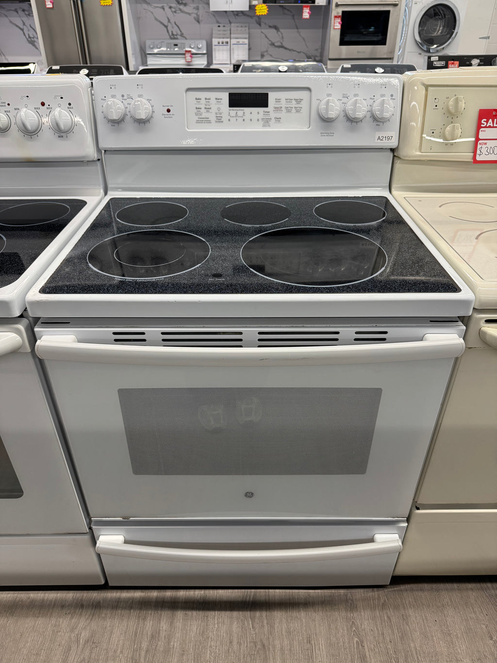 GE 30” Freestanding Glass Top Range - HCB860DK1WW