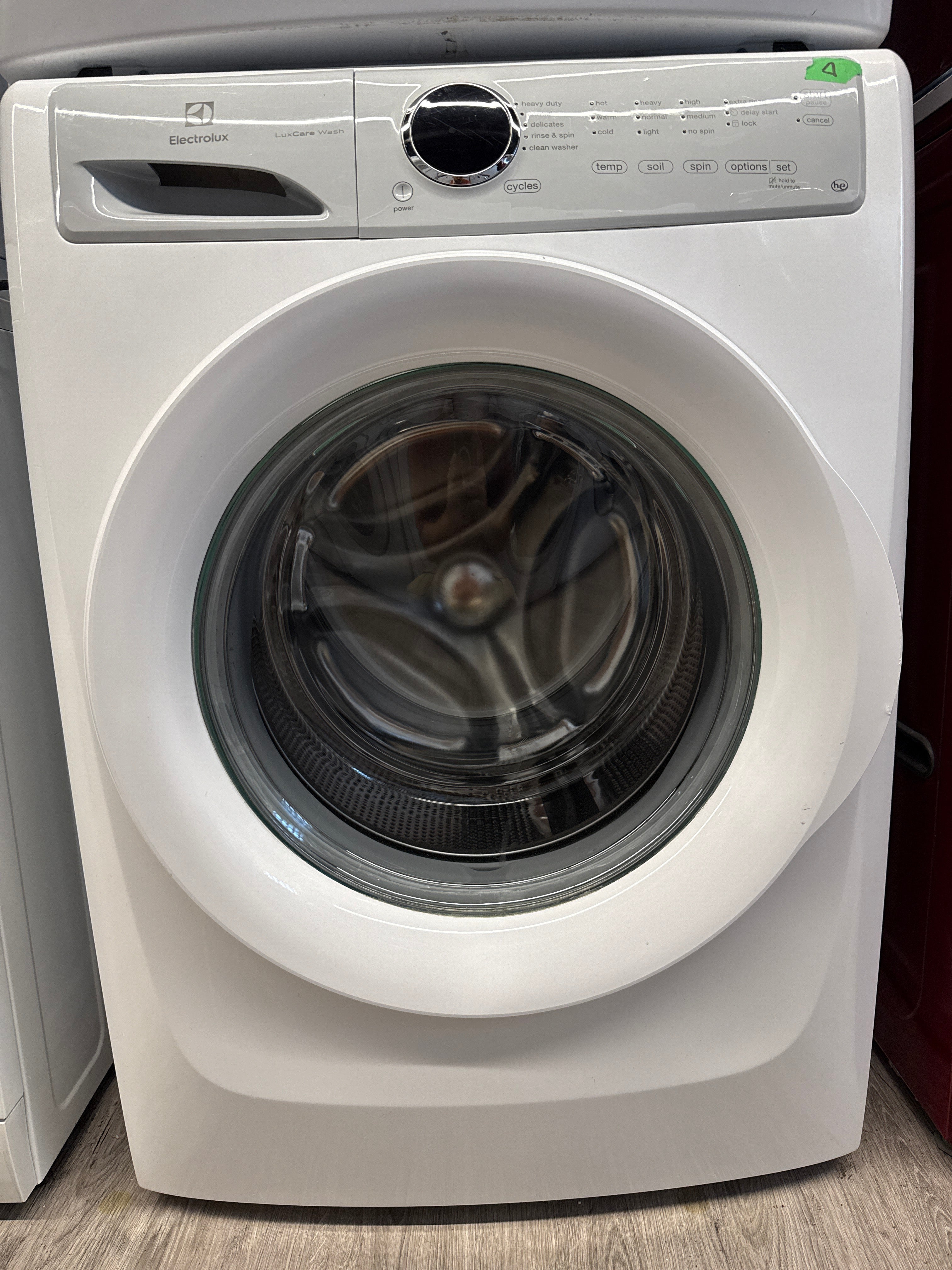 Electrolux 27" Front Load Washer&Dryer Set (EFLW317TIW2 & ELFE733CAW0)