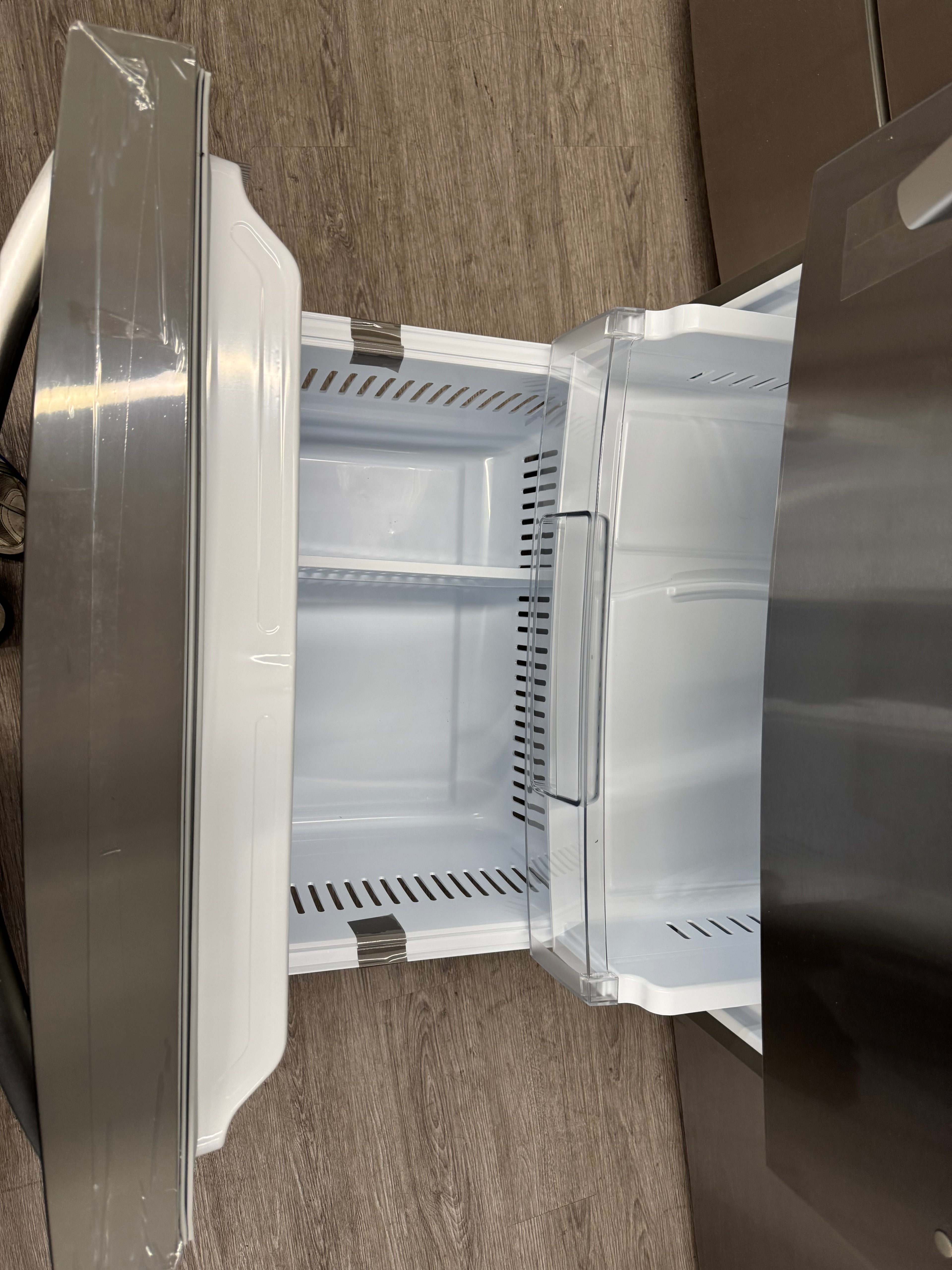 OPEN BOX - LG 30” Bottom Freezer Refrigerator - LRDNS2200S - 1 YEAR LG WARRANTY