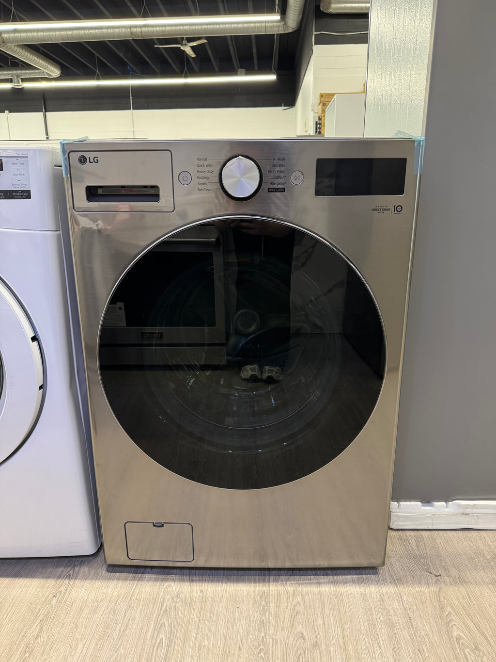 NEW - LG 27” Front Load Washer - WM5800HVA (1 YEAR MANUFACTURER WARRANTY)
