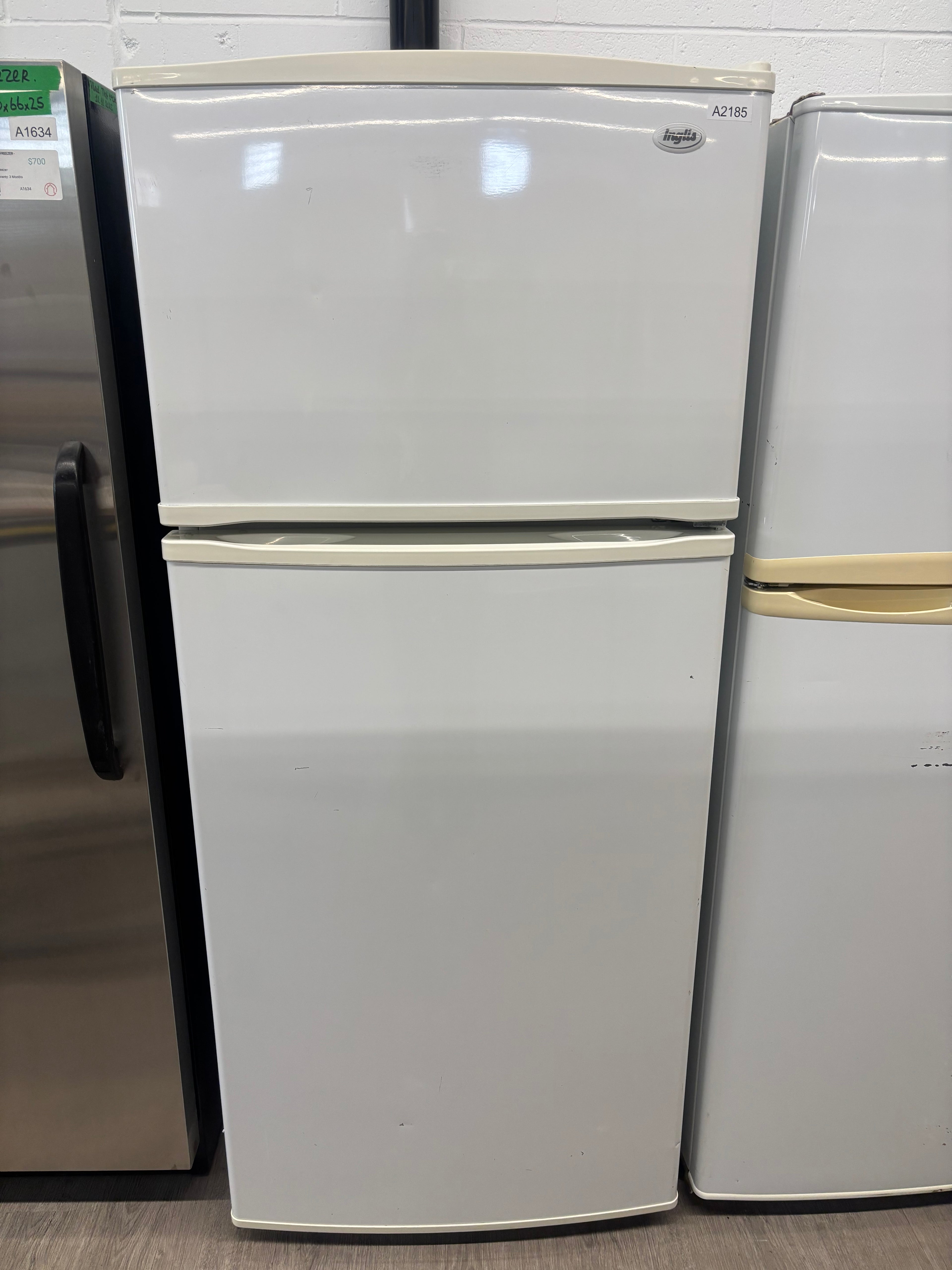 Inglis 28” Top Freezer Refrigerator - IPT164301