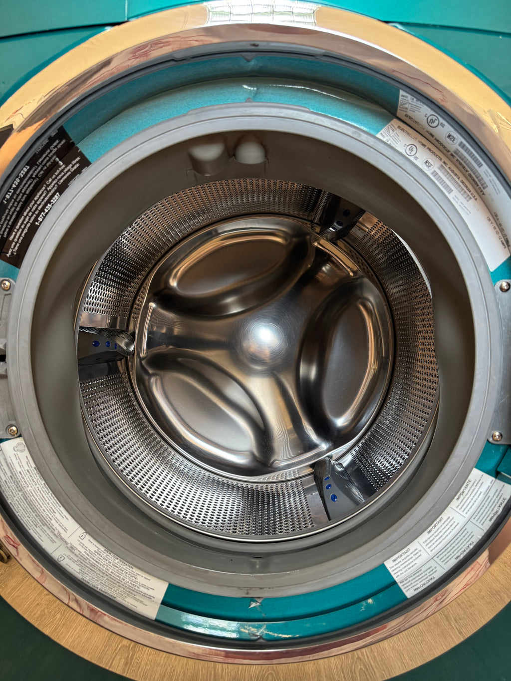 Electrolux 27” Front Load Washer - EWFLW65HTS0