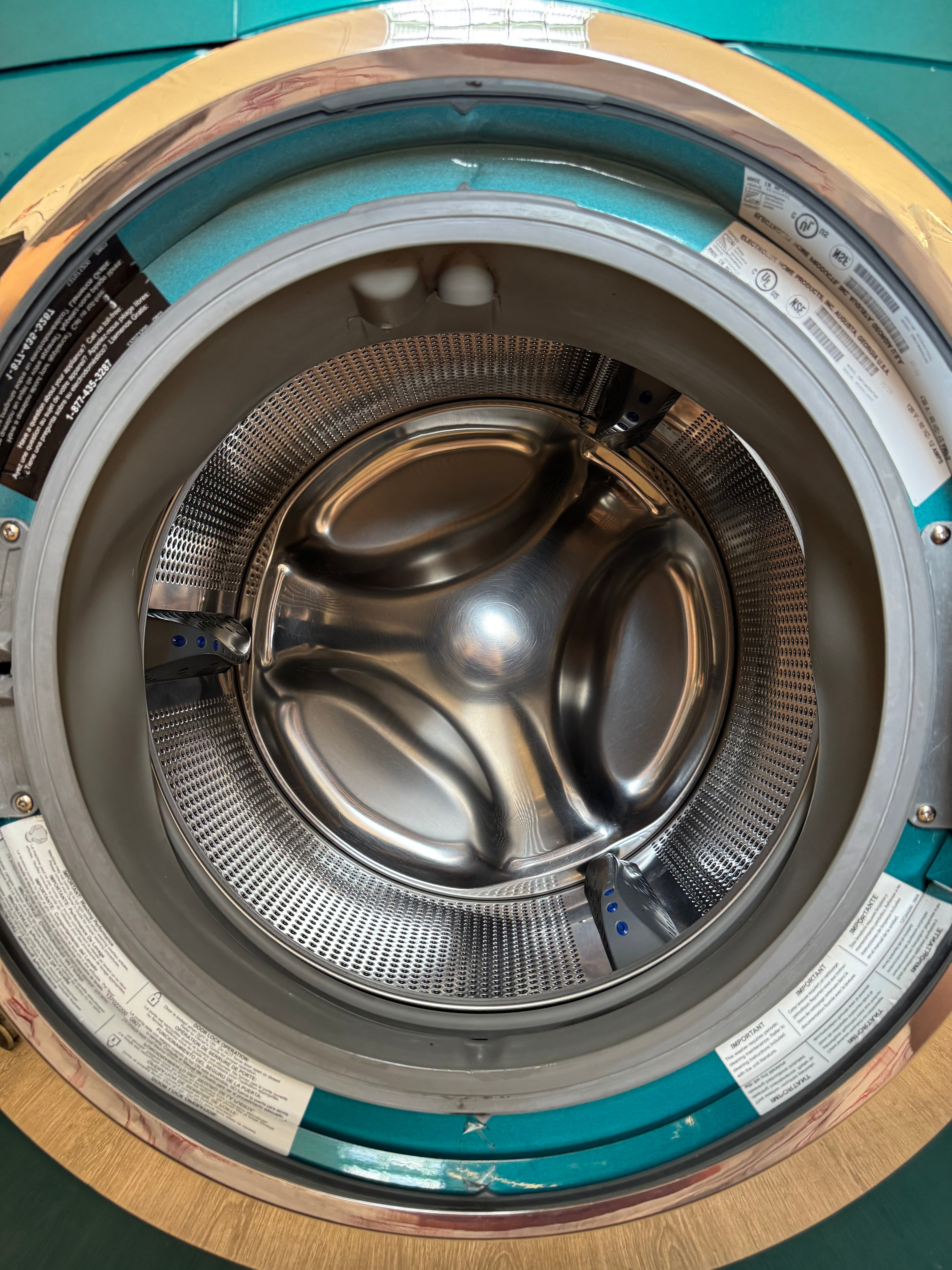 Electrolux 27” Front Load Washer - EWFLW65HTS0